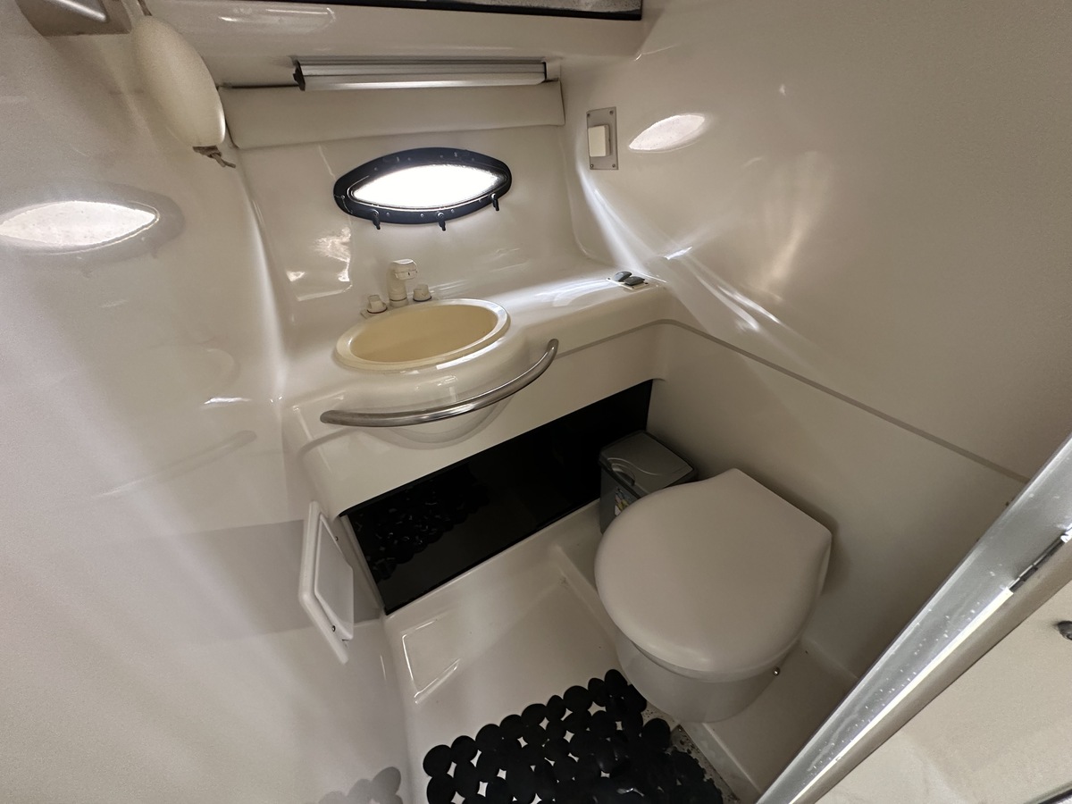 foto: 6 Bayliner 3055 Sunbridge