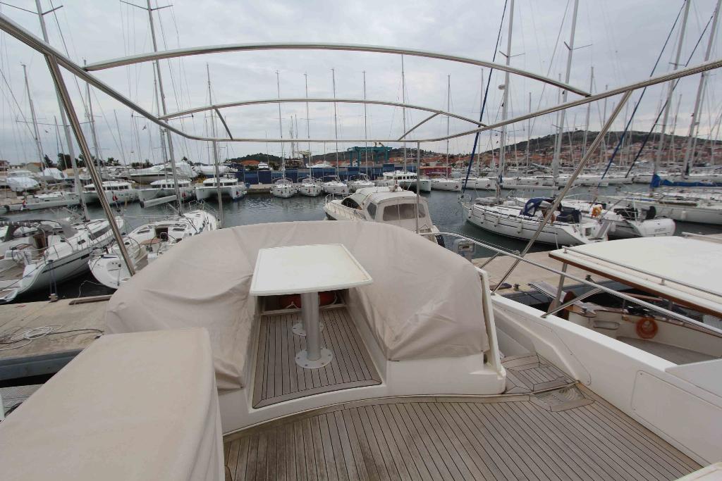 foto: 6 Sealine  T50