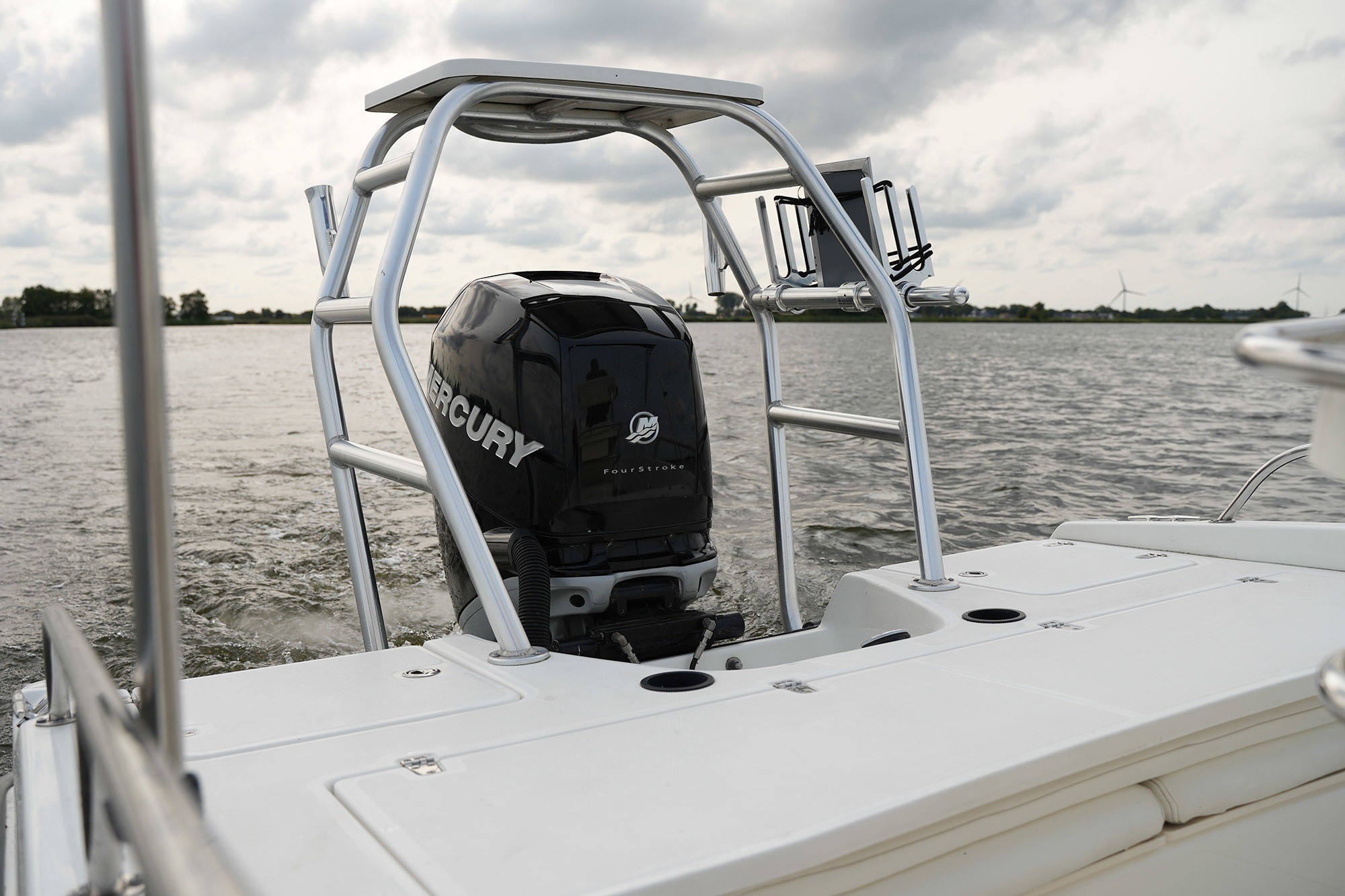 foto: 6 Boston Whaler 230 Dauntless