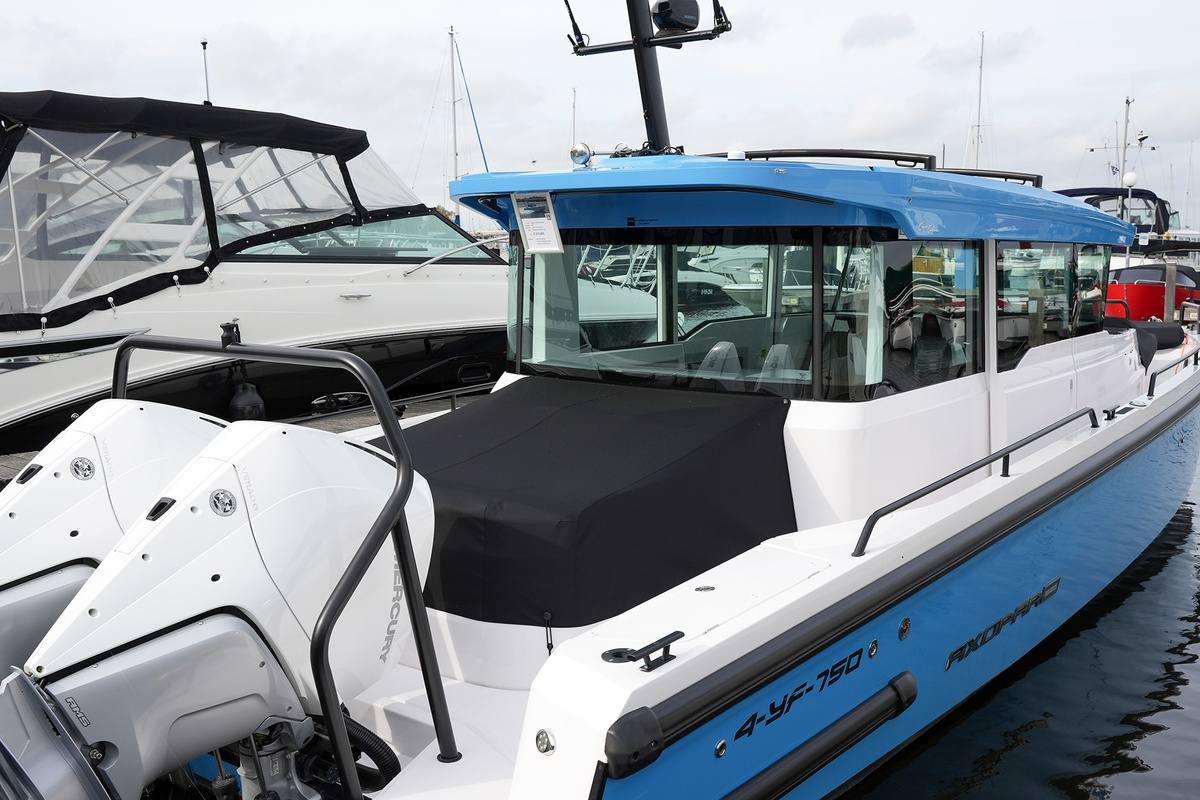 foto: 14 Axopar 37 XC Cross Cabin