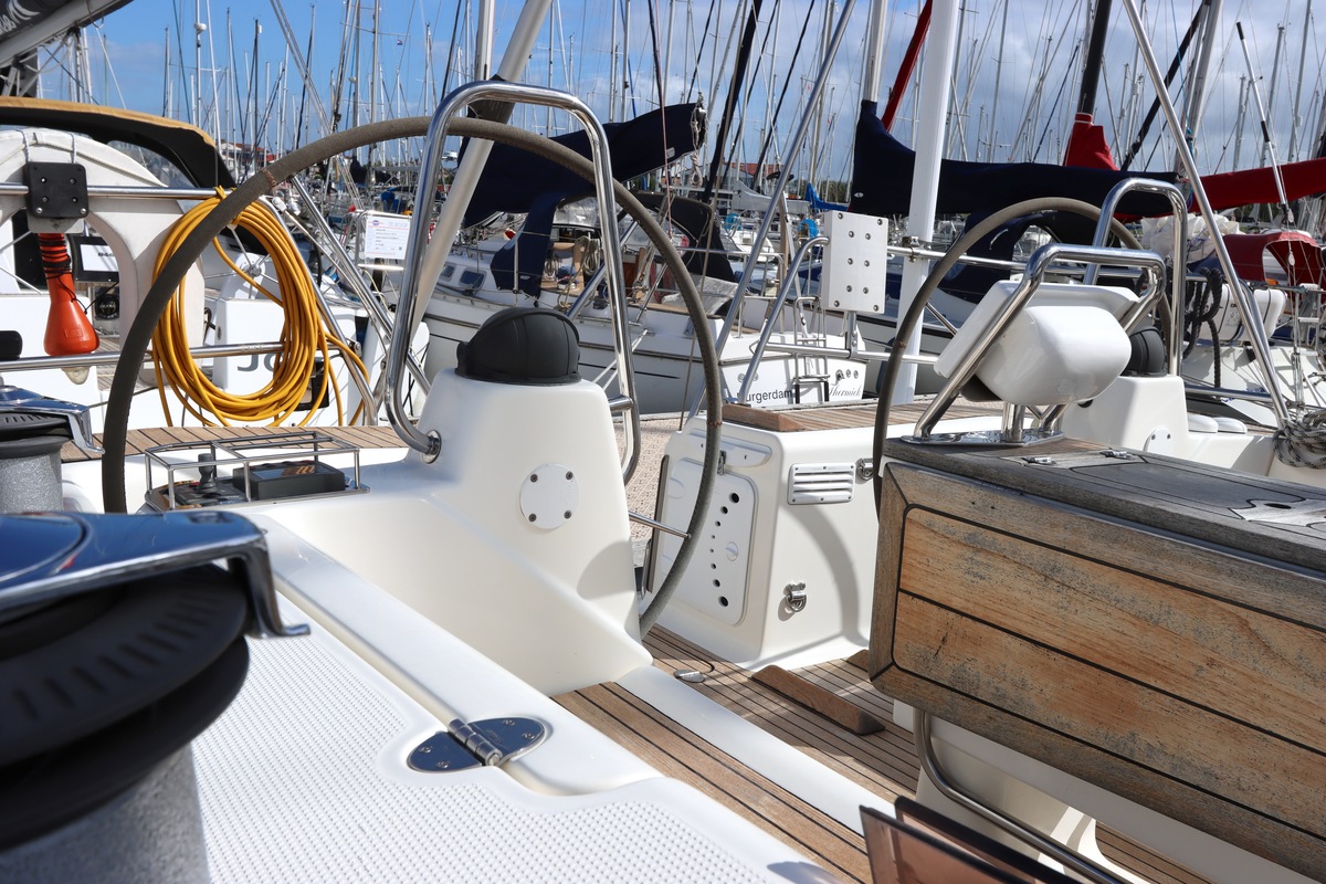 foto: 24 Bavaria 42-3 Cruiser