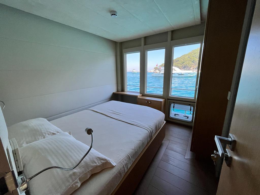 foto: 5 Maison Marine 66 Houseboat- Catamaran