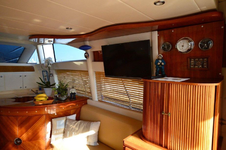 foto: 6 Azimut 52