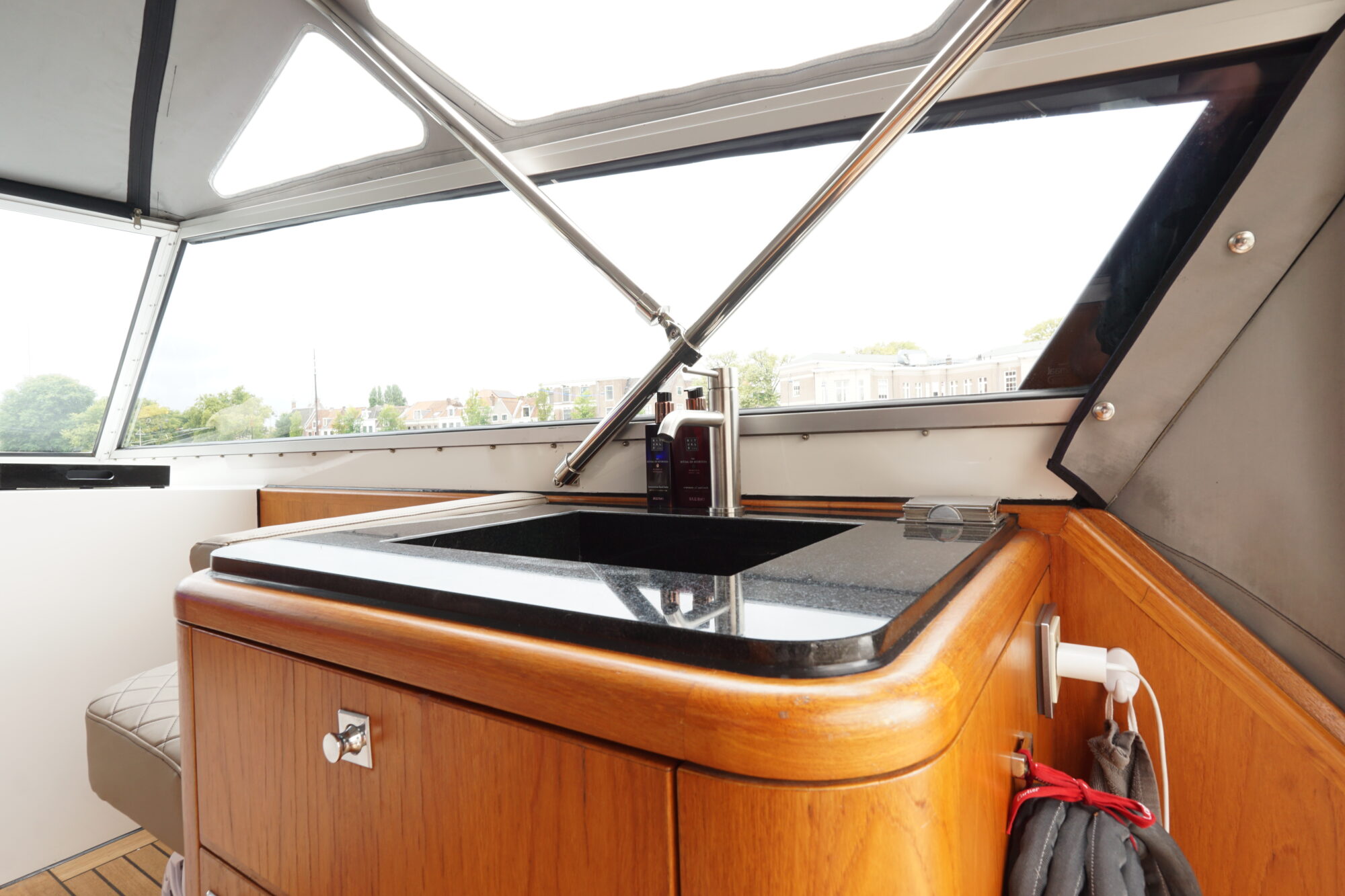 foto: 16 Van der Heijden Van der Heijden 14.00 Dynamic DeLuxe Cabrio