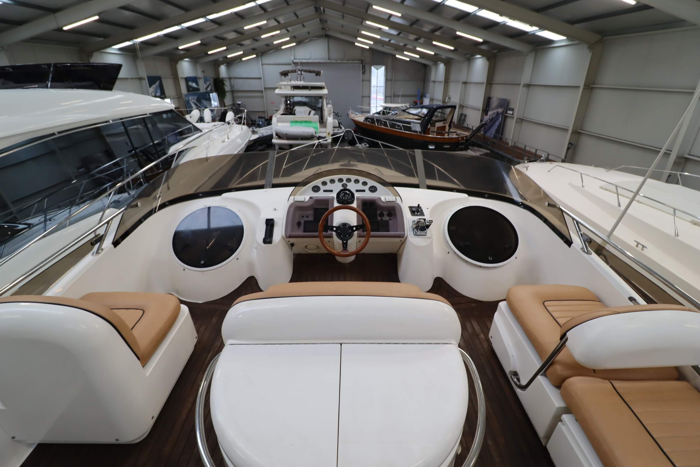 foto: 6 Fairline Squadron 50