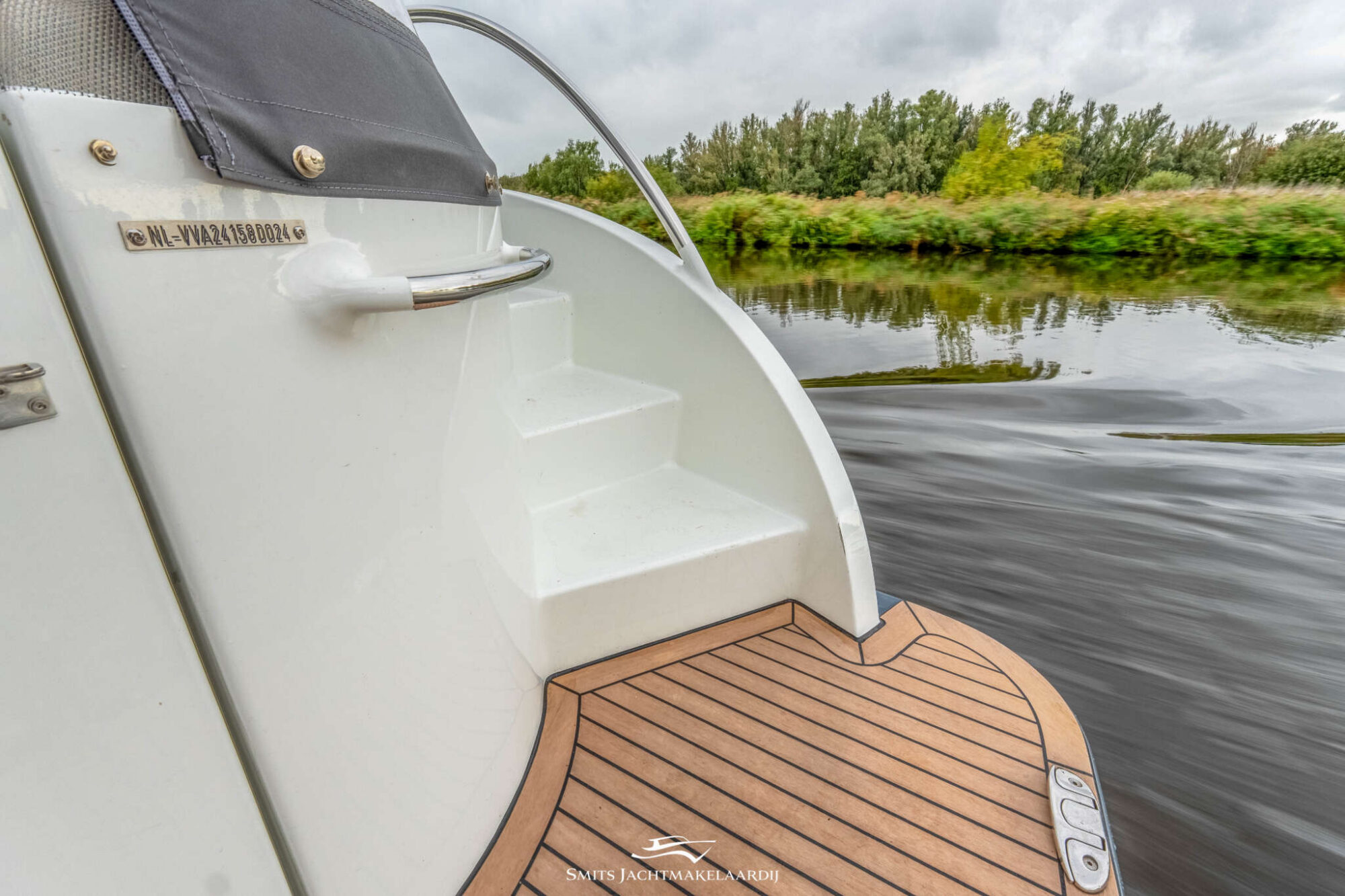 foto: 11 Vedette Vedette 33 Salon Comfort Line