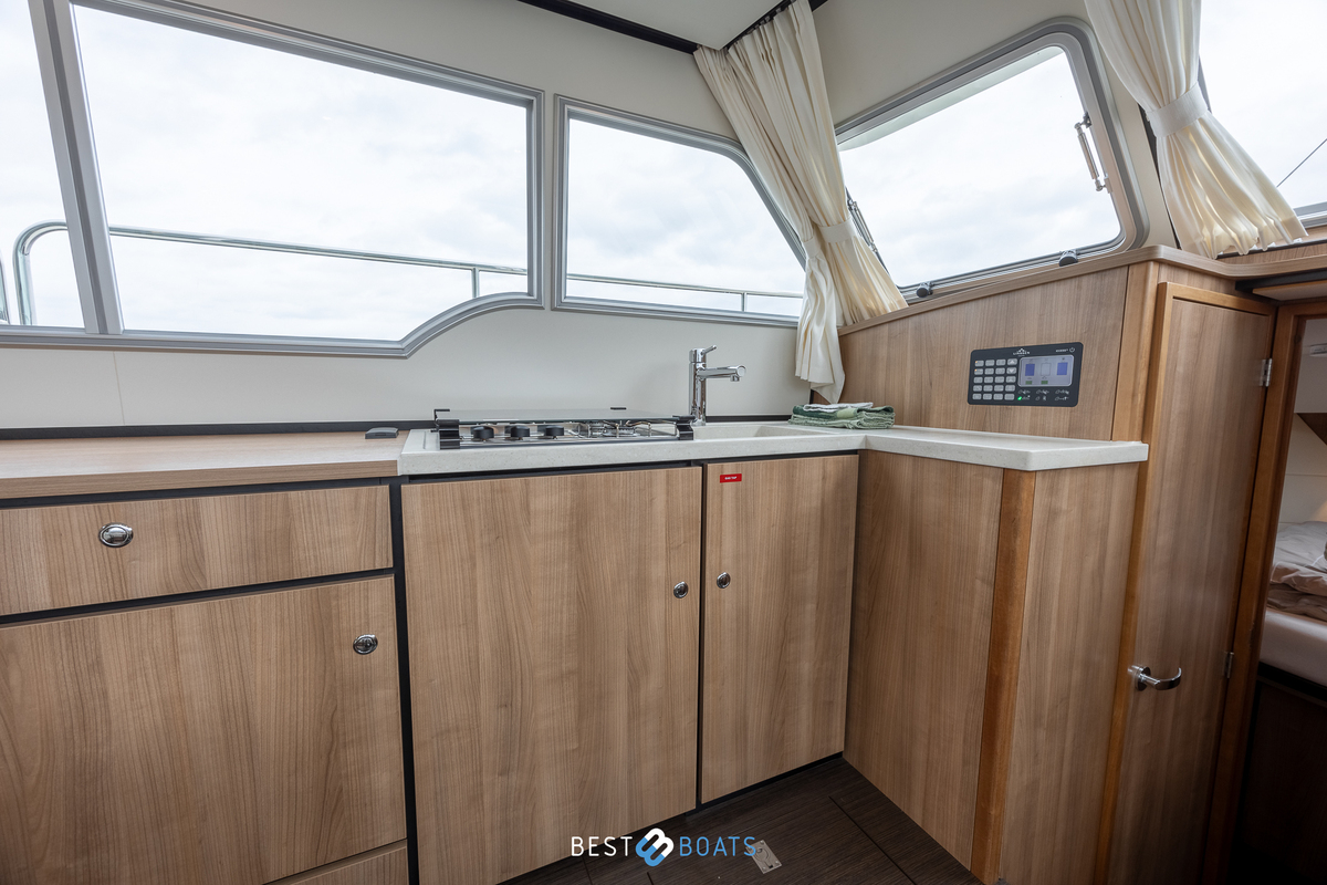 foto: 8 Linssen Grand Sturdy 35.0 AC INTERO