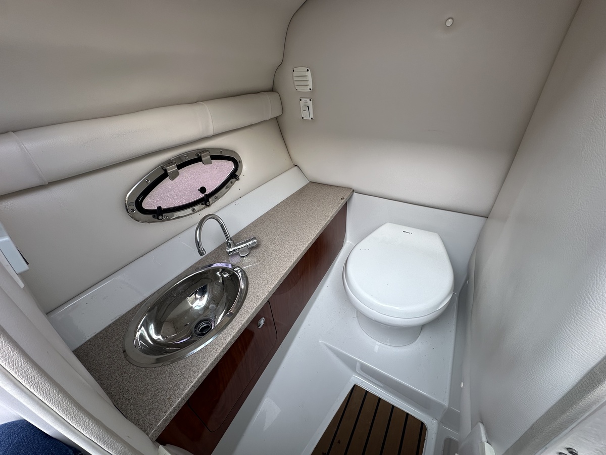 foto: 5 Crownline E6