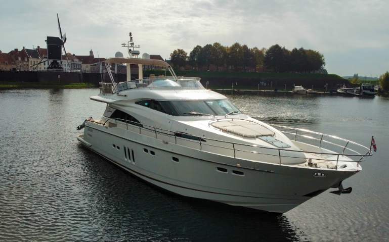 foto: 11 Fairline  Squadron 70