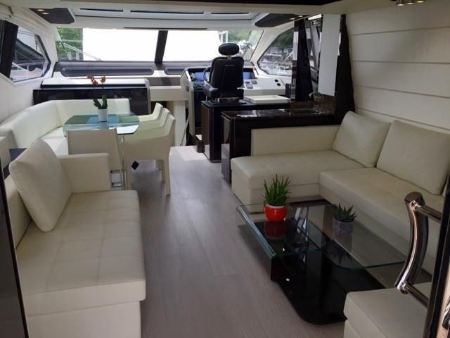 foto: 8 Azimut 77 S