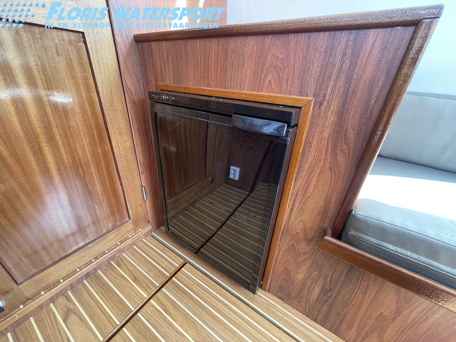 foto: 5 Polaris 800 Open Cabin