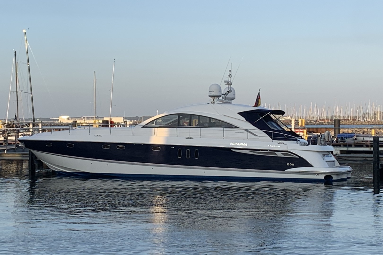 hoofdfoto: 1 Fairline  Targa 62