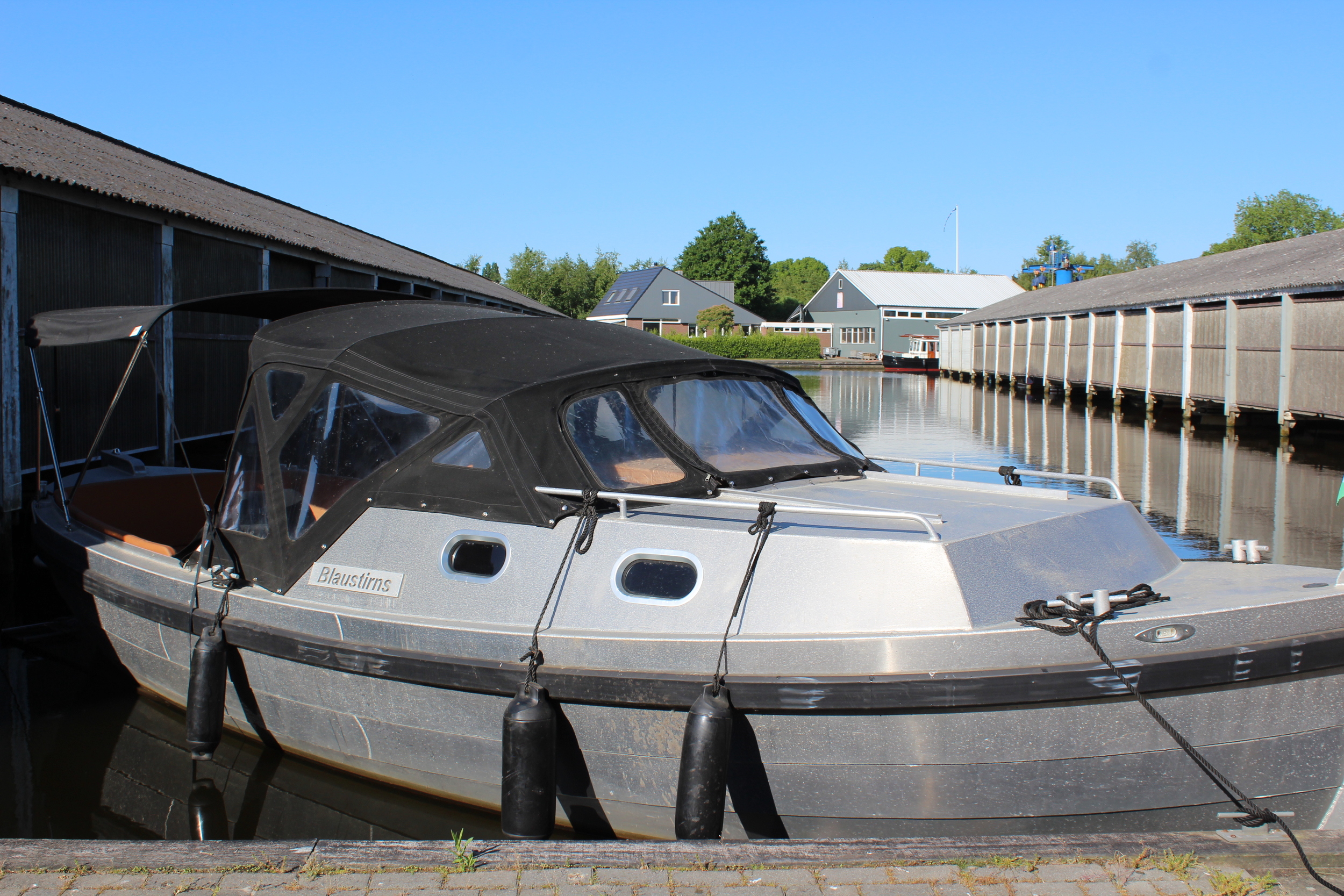 foto: 5 Black Fish Cabin 850 XL