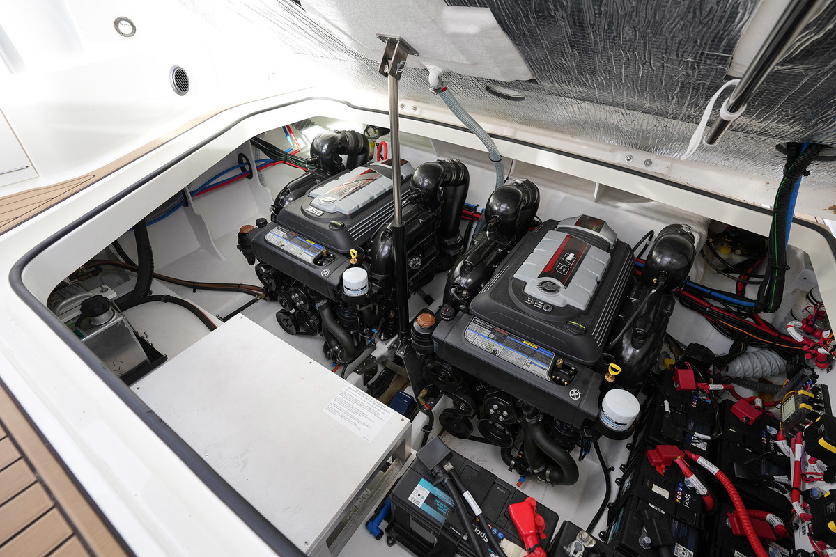 foto: 13 Sea Ray Sundancer 320