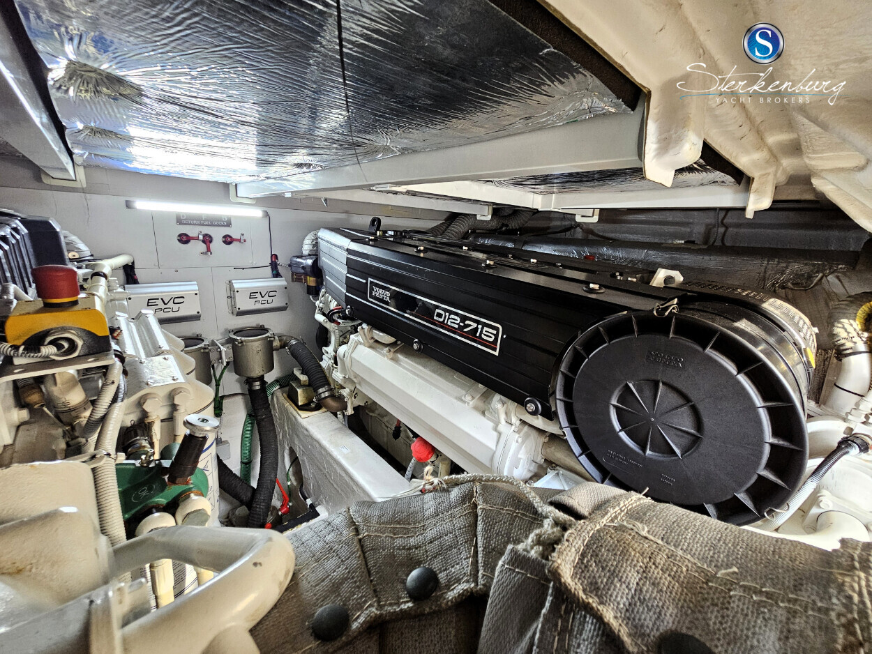 foto: 16 Fairline Phantom 50