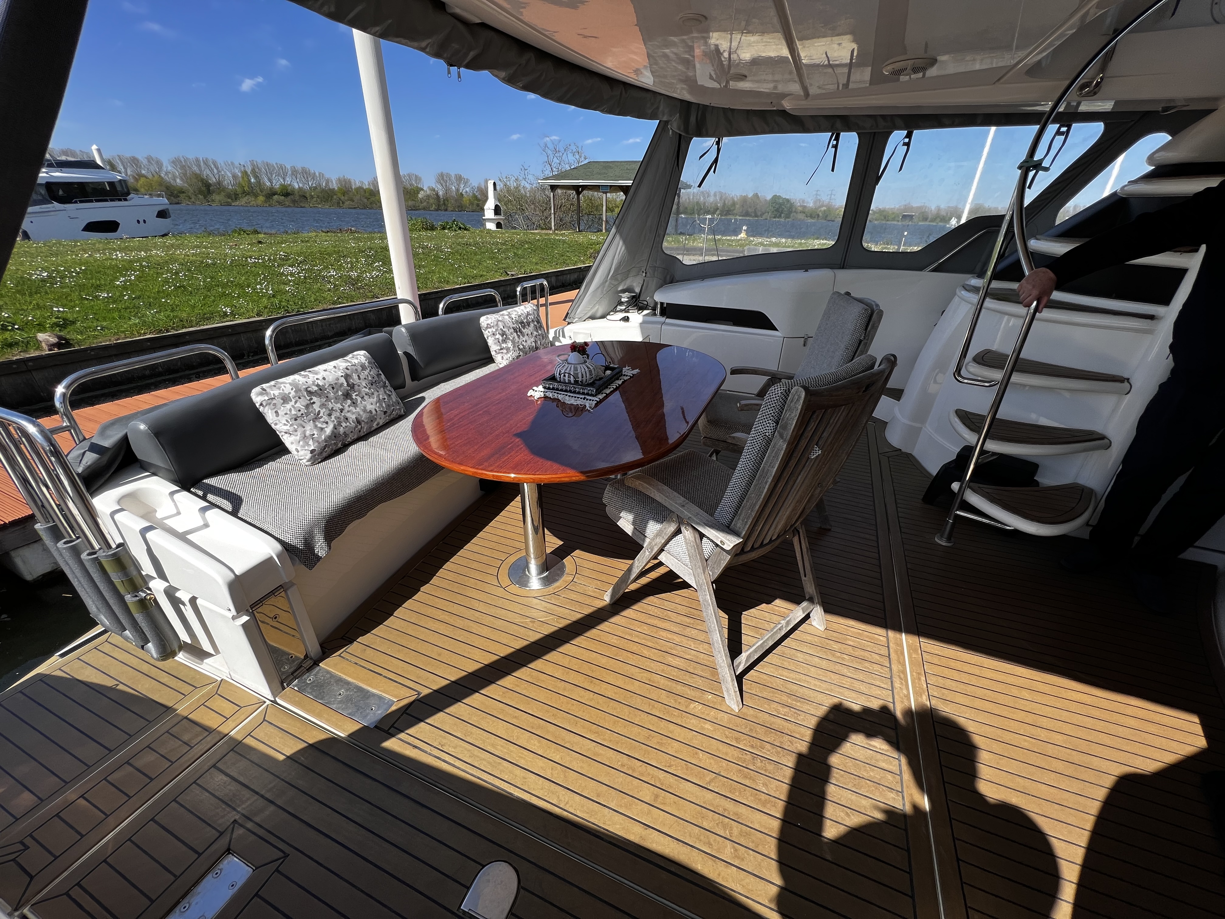 foto: 6 Ladenstein 72