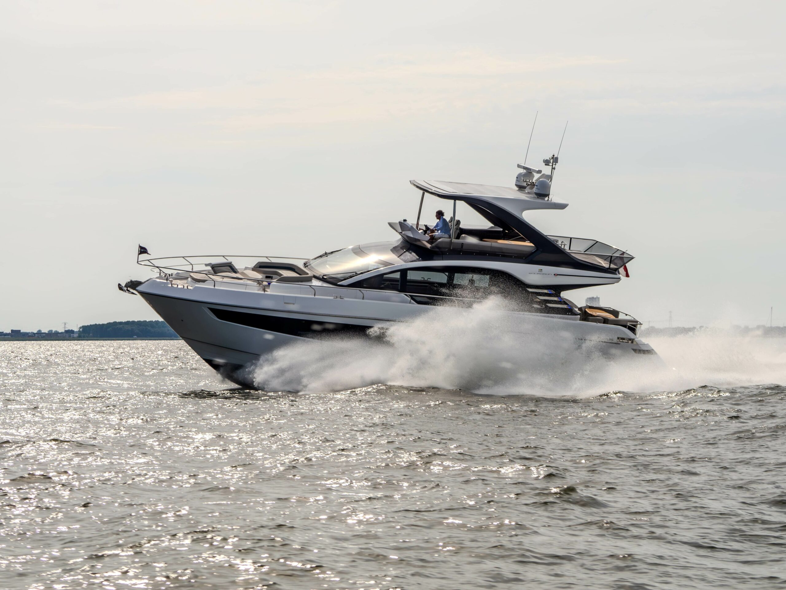 foto: 4 Fairline Squadron 58