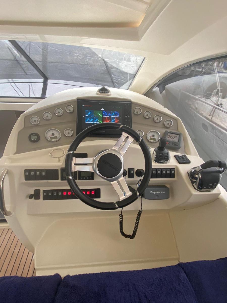 foto: 5 Prestige 440 S