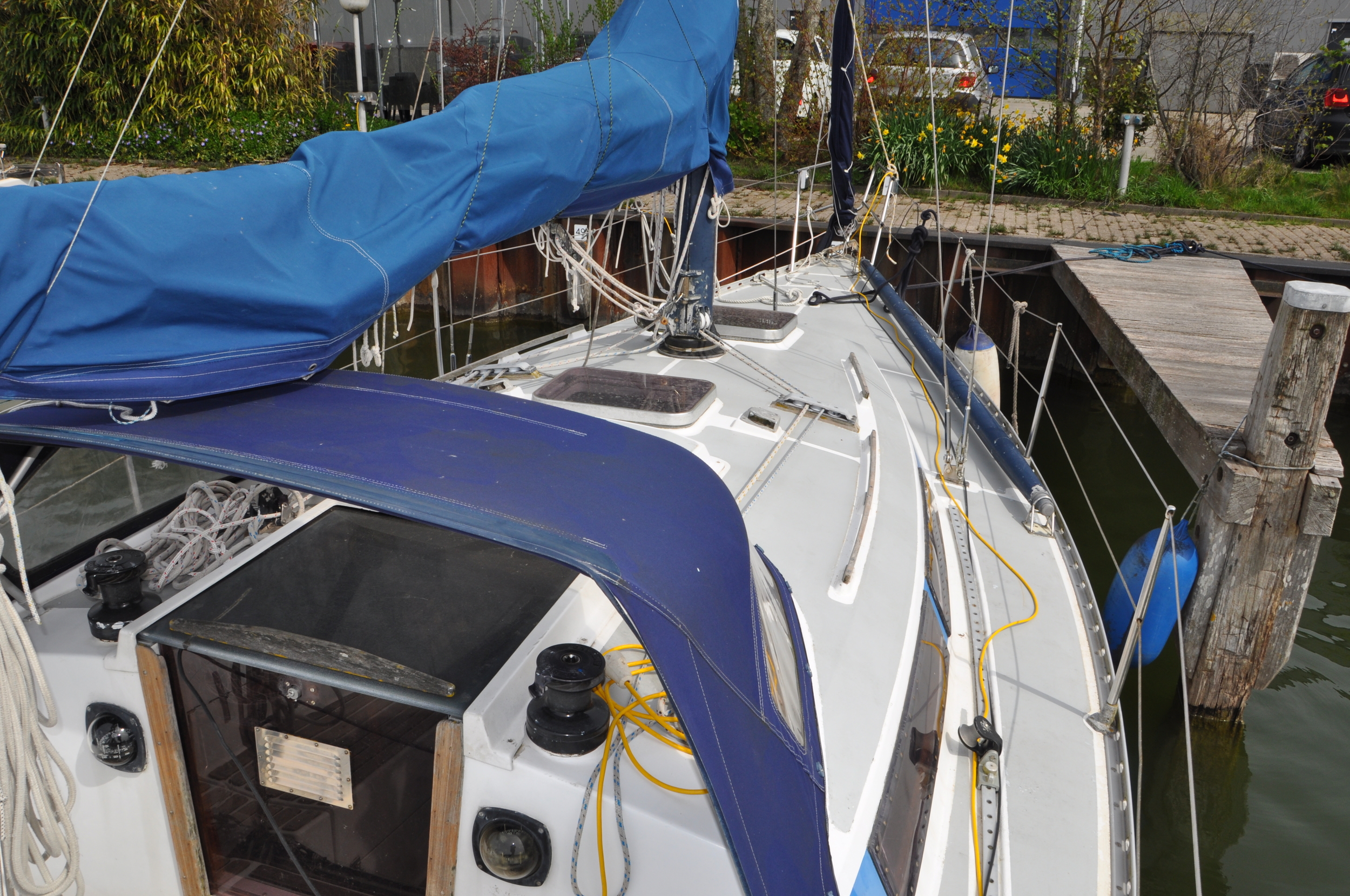 foto: 5 Standfast 33