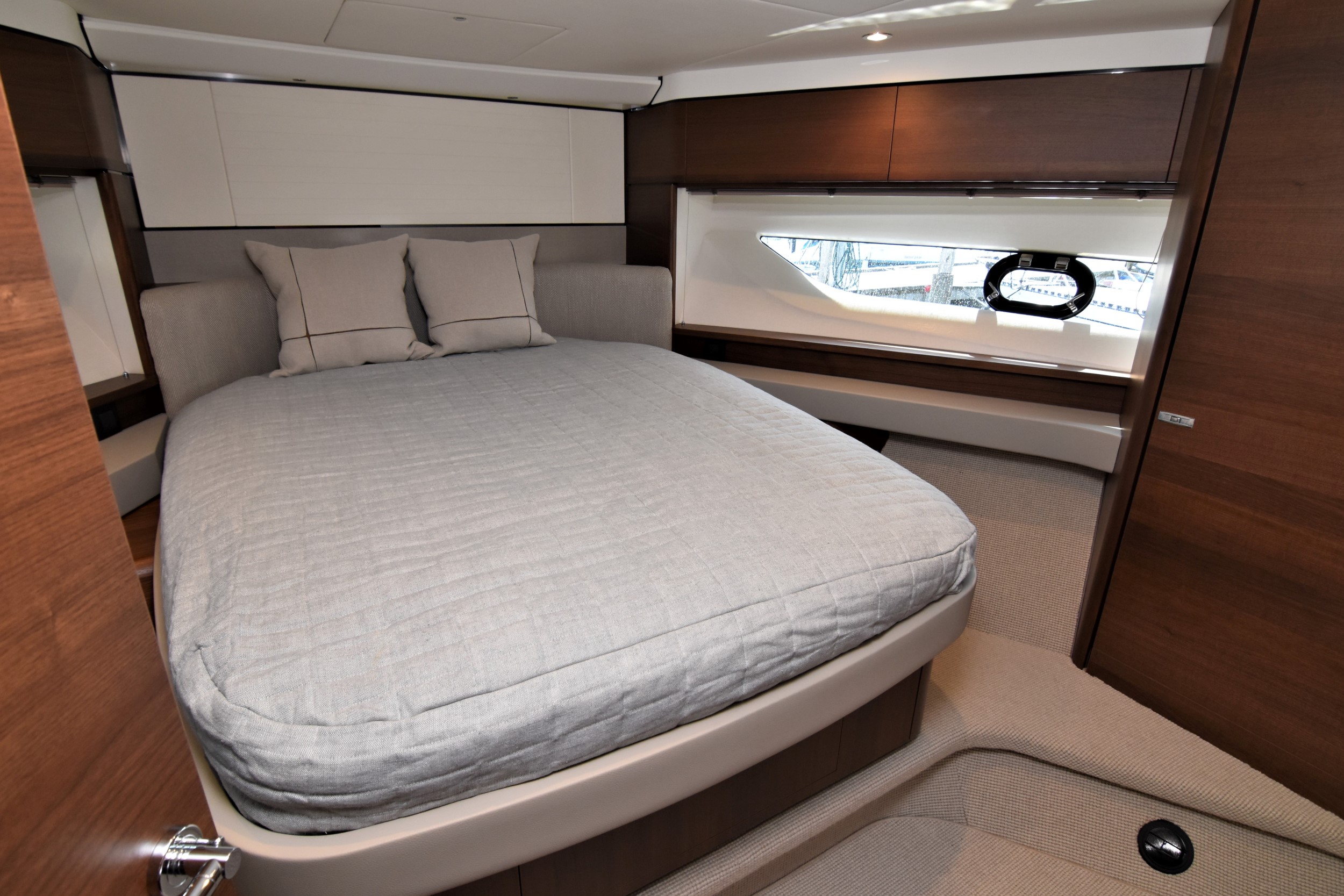 foto: 9 Princess  F55