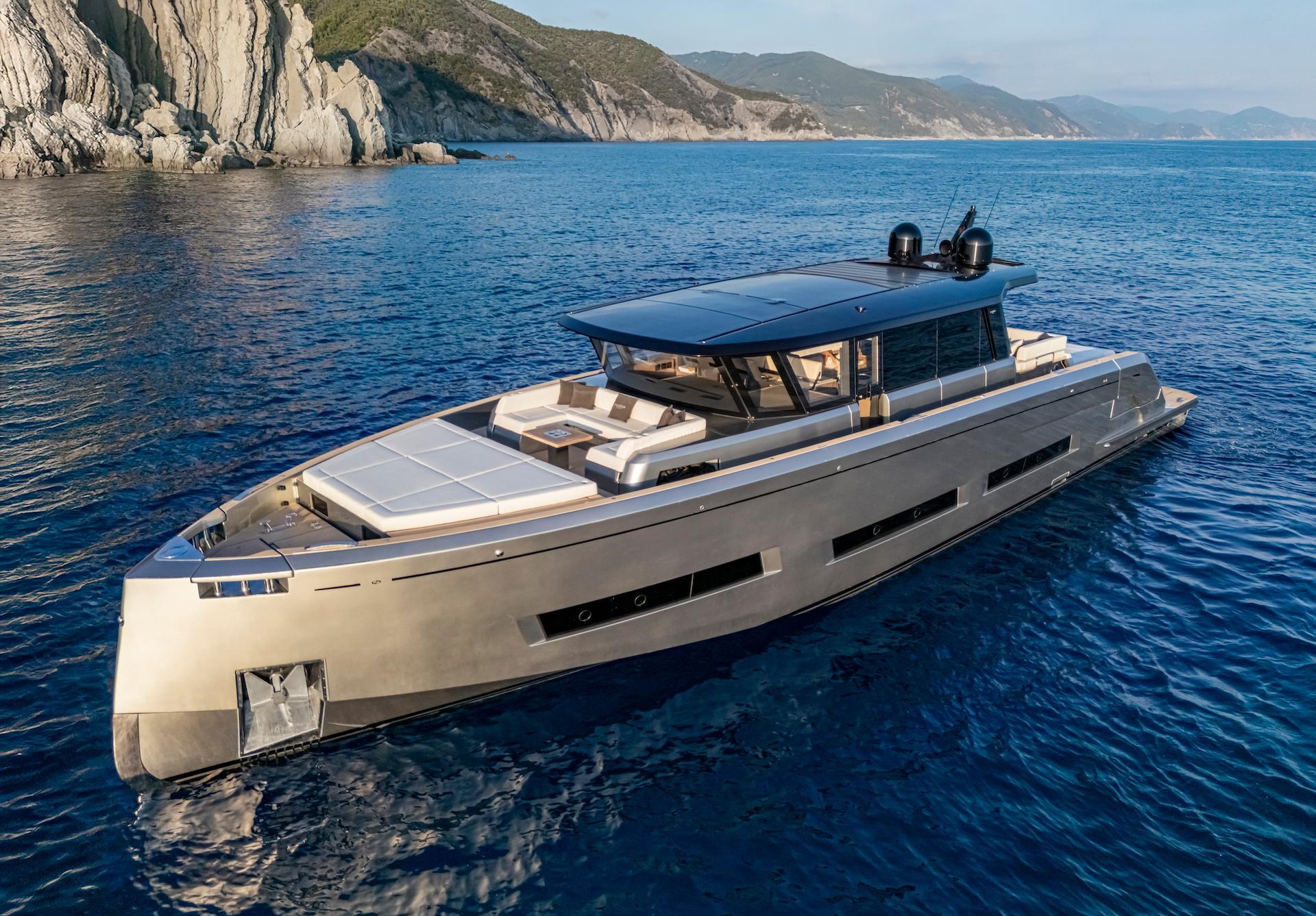 foto: 8 Pardo Yachts GT 75