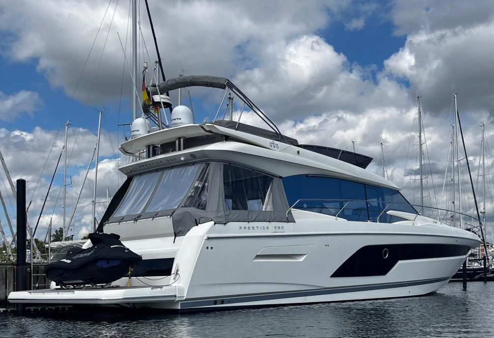 foto: 7 Prestige 590 Flybridge