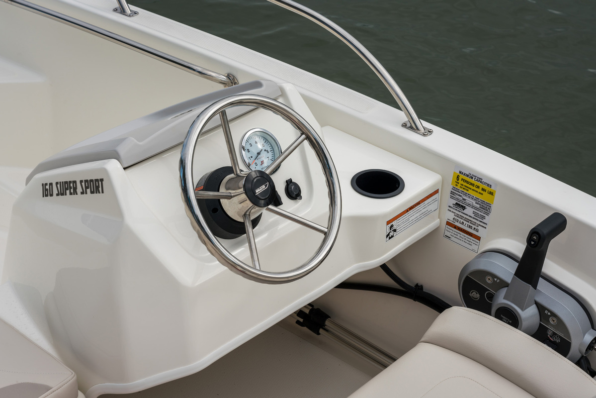 foto: 5 Boston Whaler 160 Super Sport