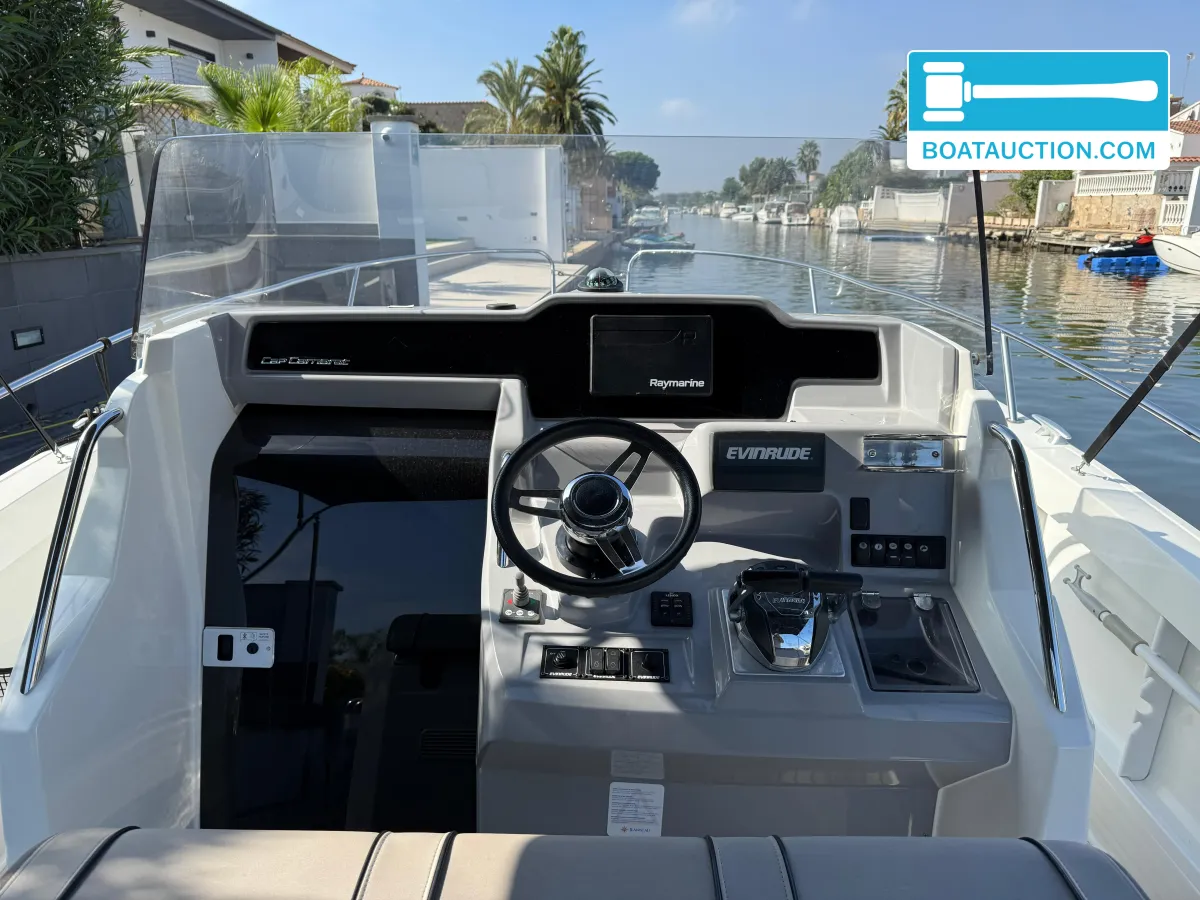 foto: 4 Jeanneau Cap Camarat 8.5CC