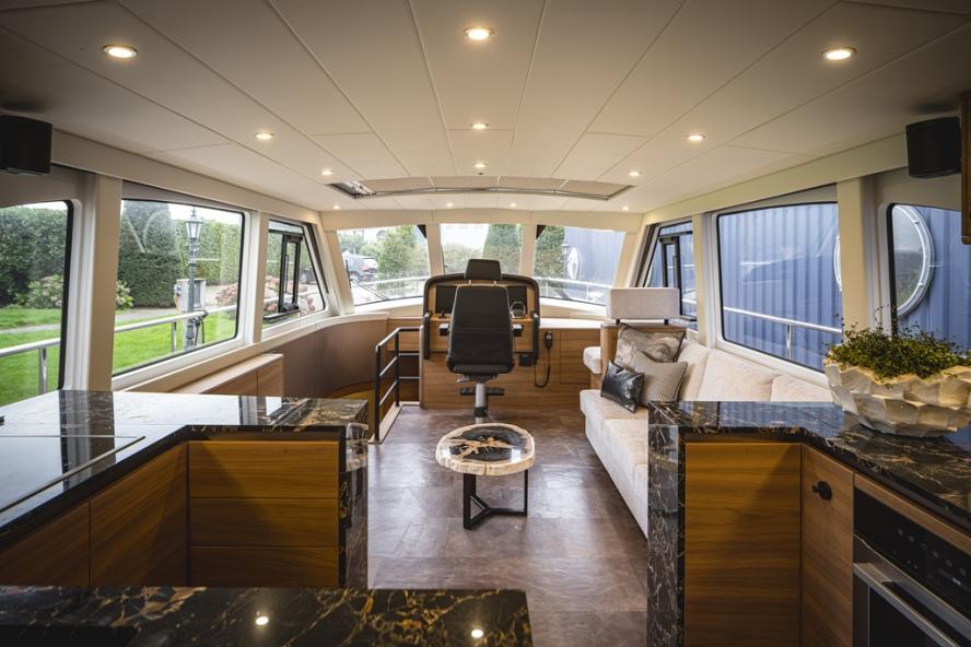 foto: 14 Holterman Commander 53 