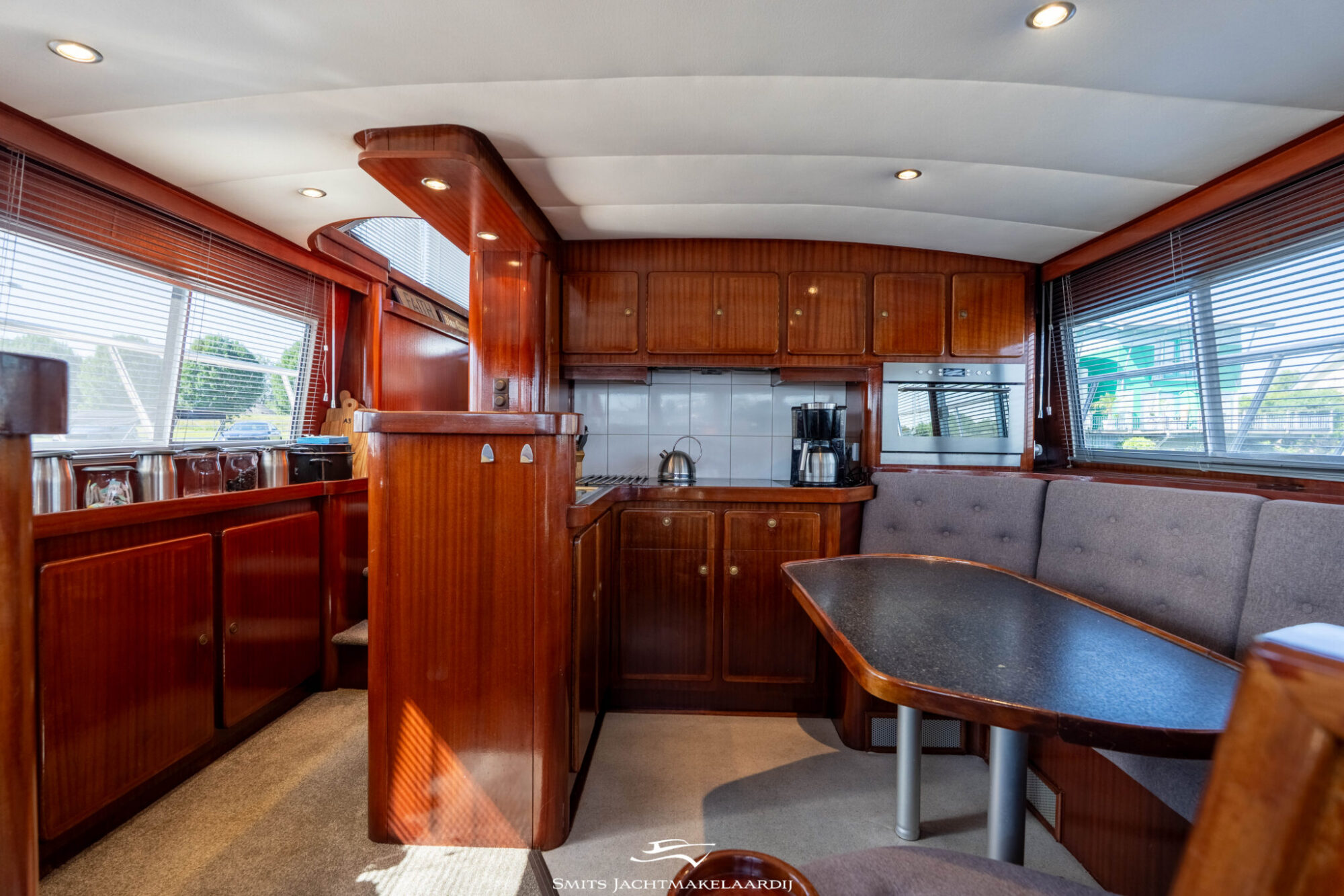 foto: 19 Van der Valk Valk Vitesse 54 Stabilizers