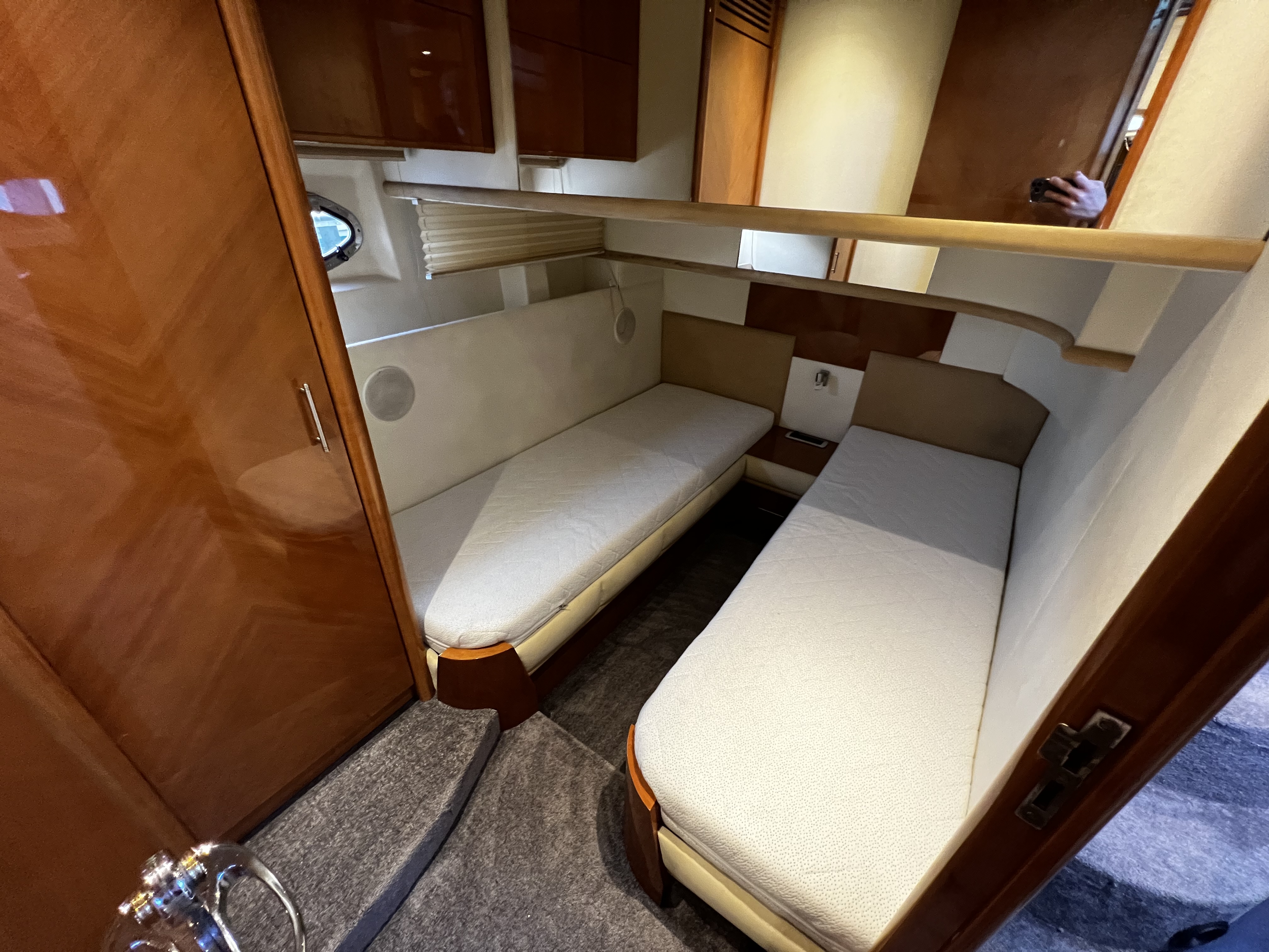 foto: 7 Astondoa  43 GLX