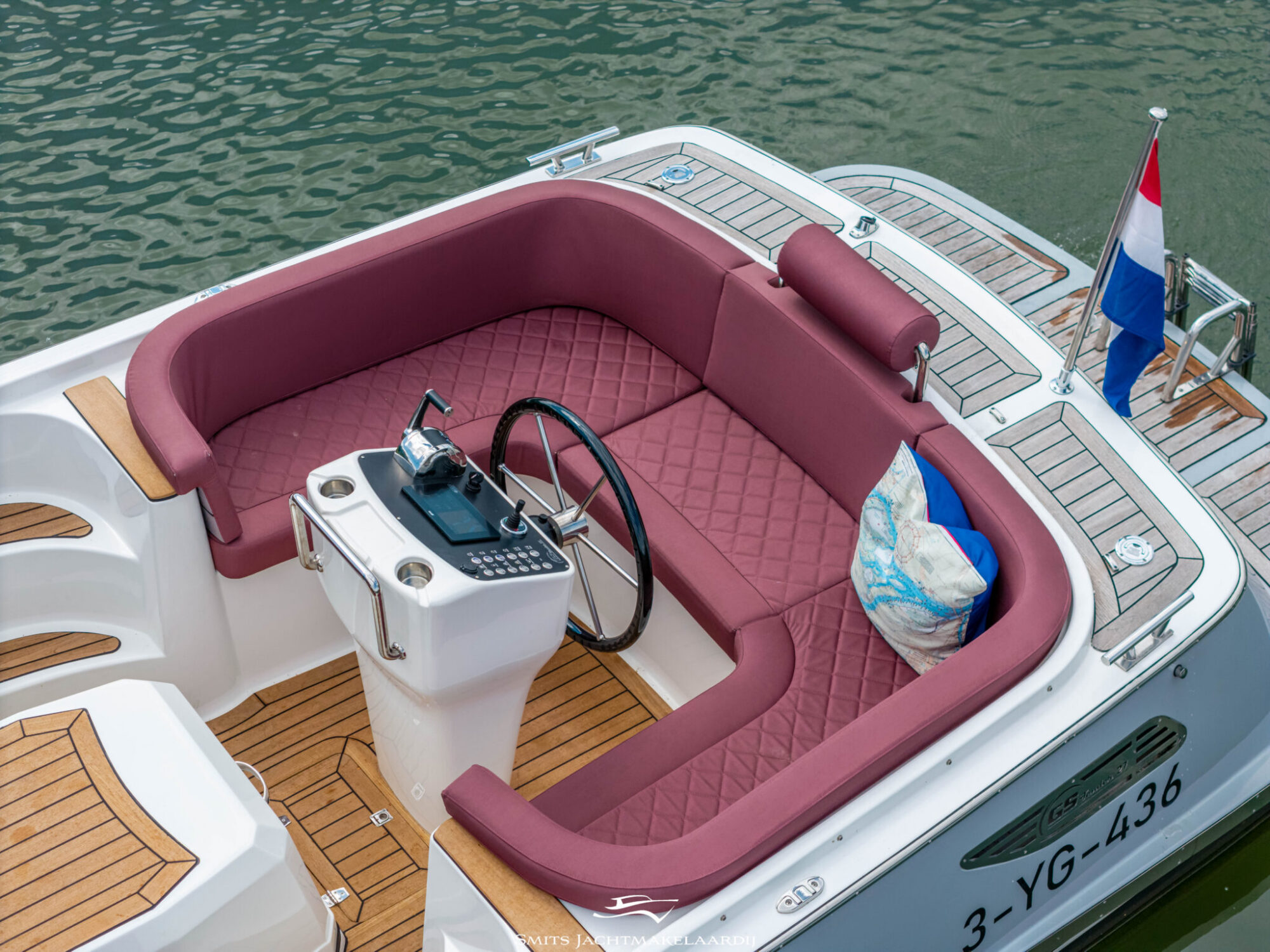 foto: 6 Bola Bola GS Tender 27 Semi Cabin