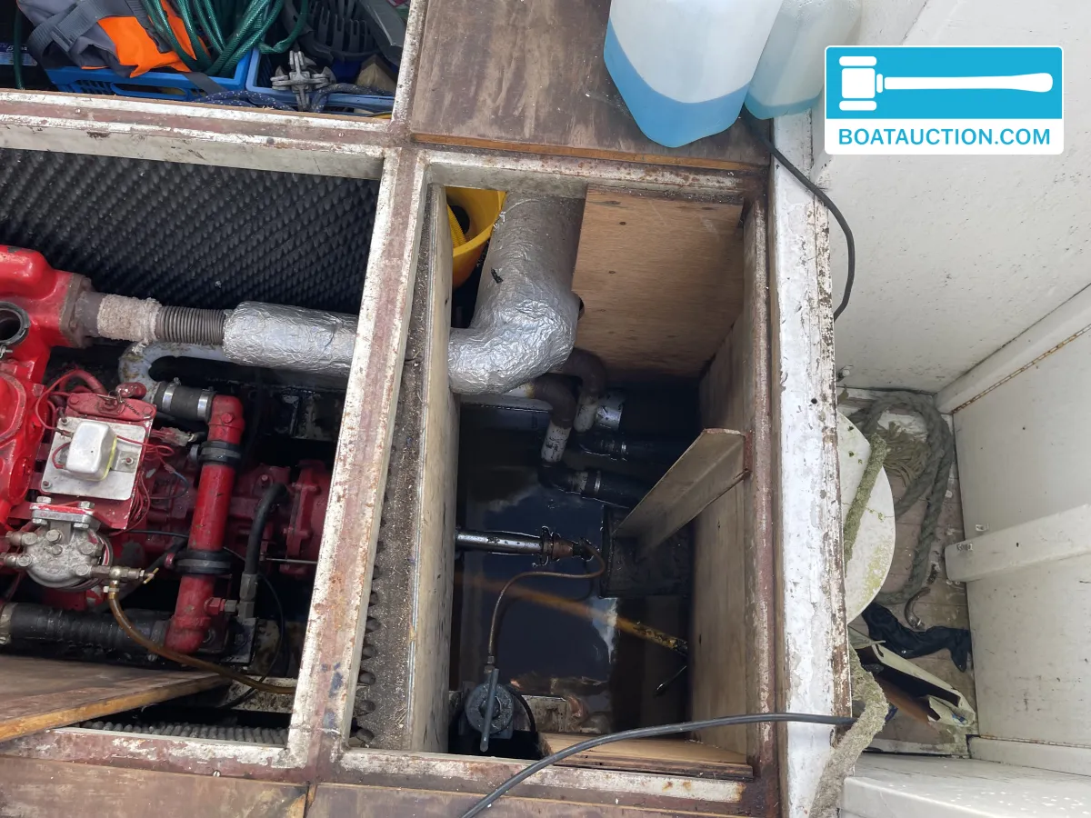 foto: 4 Motorboat 900