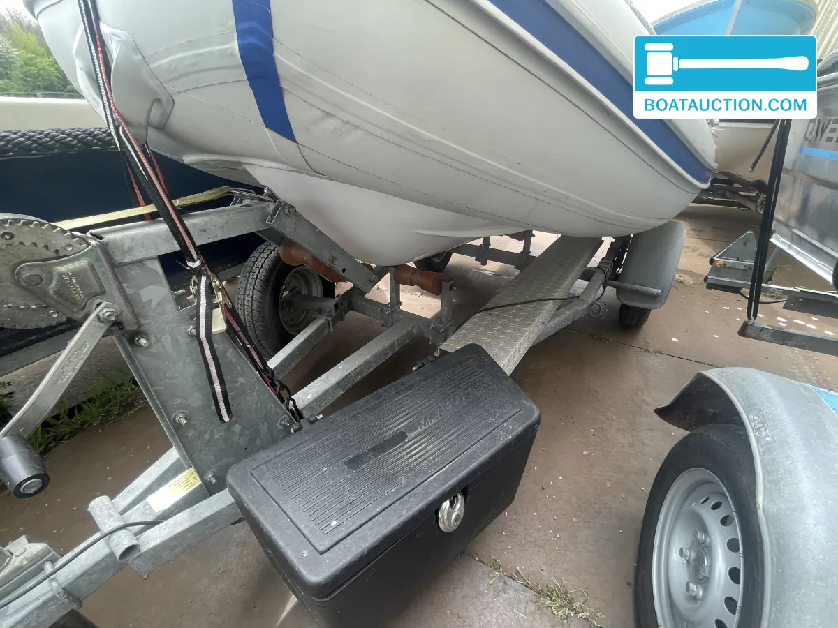 foto: 4 Lodestar 330