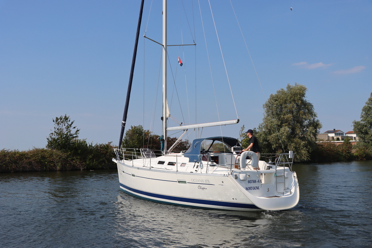 foto: 10 BENETEAU OCEANIS CLIPPER 373
