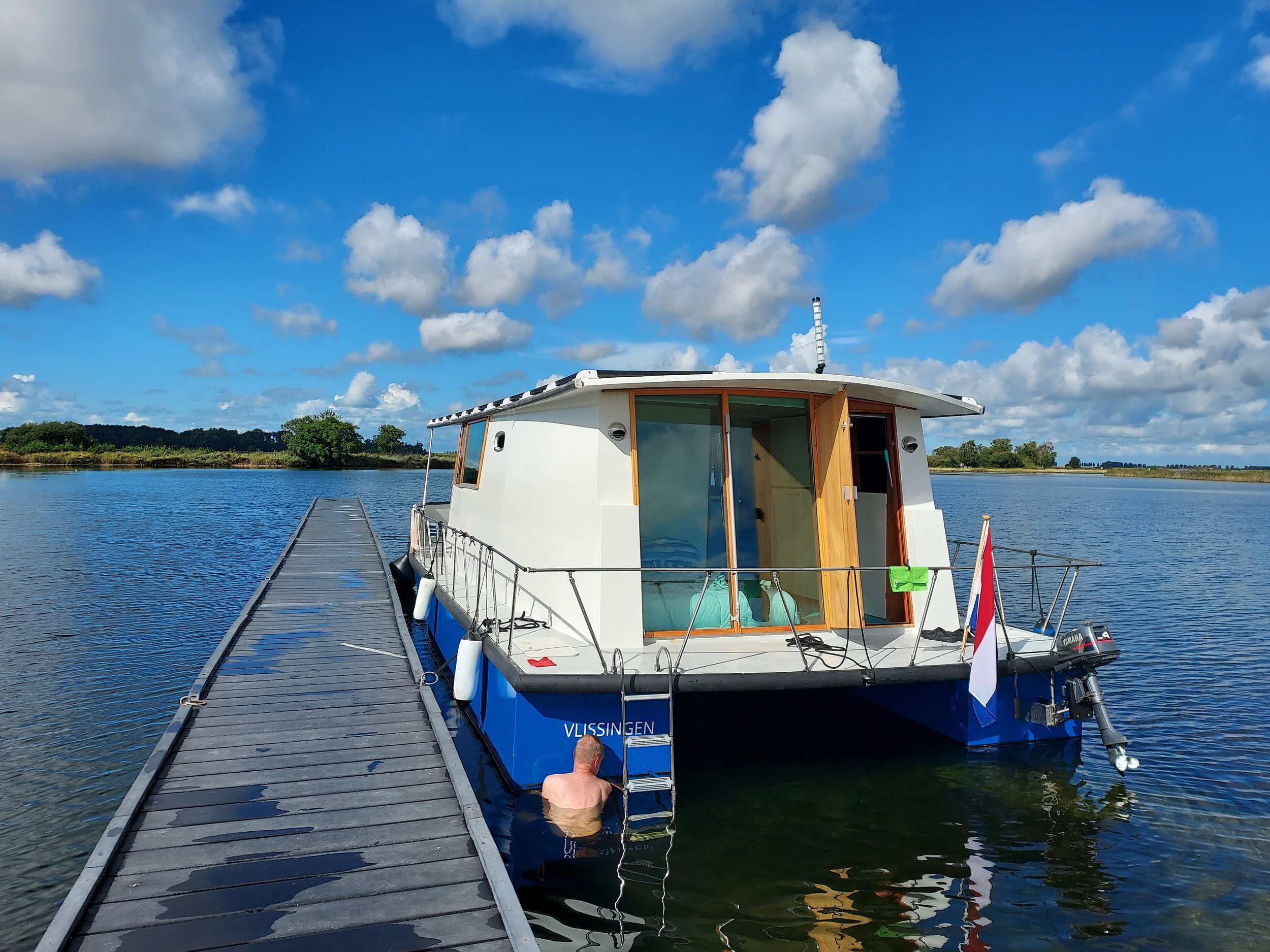 foto: 5 Motor Catamaran 11.60