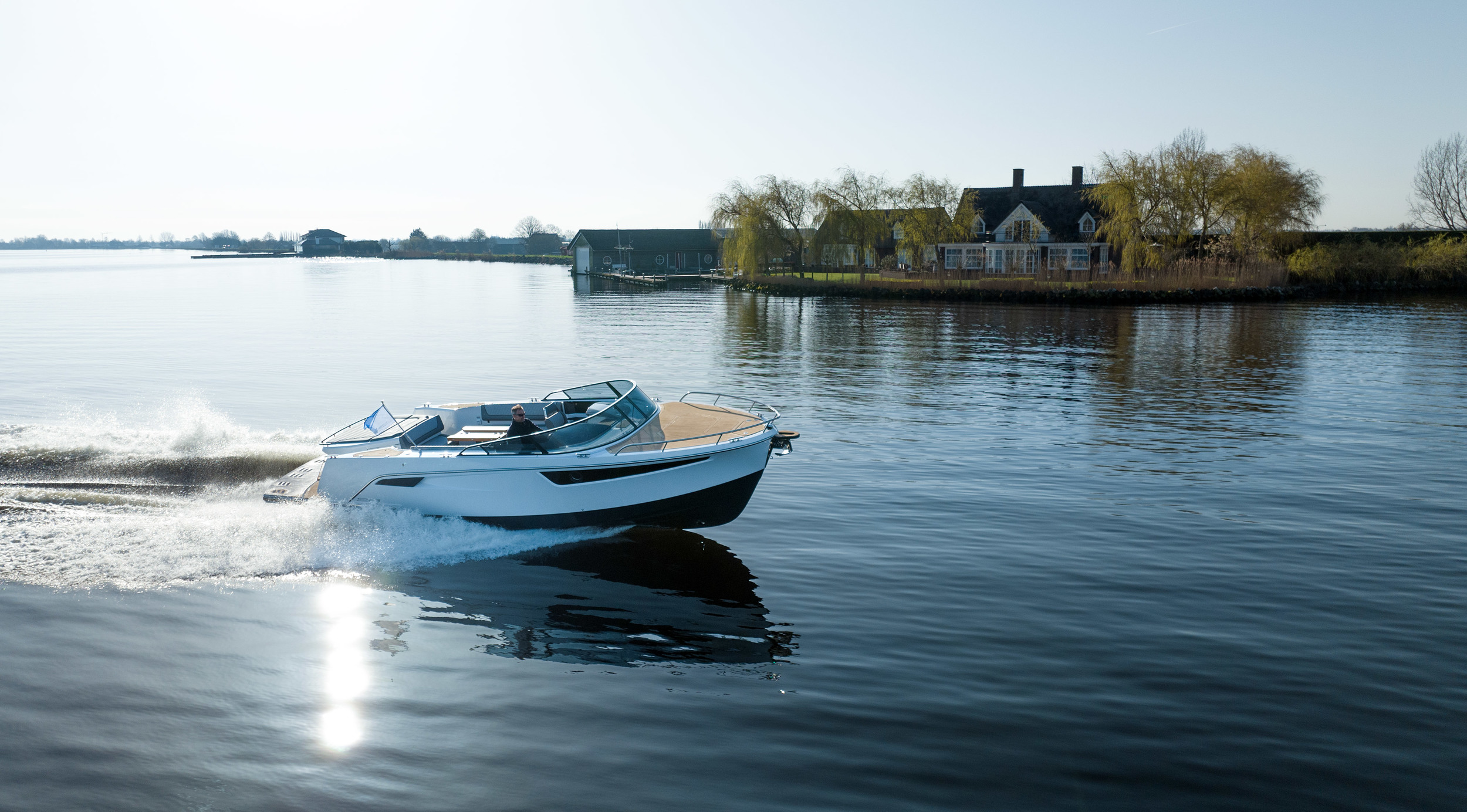 foto: 6 Alfastreet Marine 28 Cabin - Inboard Series