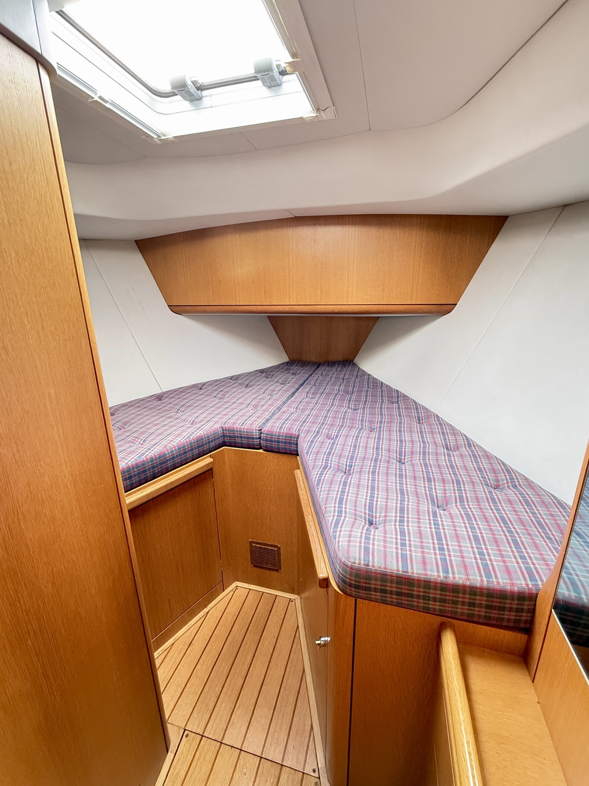 foto: 7 Oyster 45 Deck Saloon