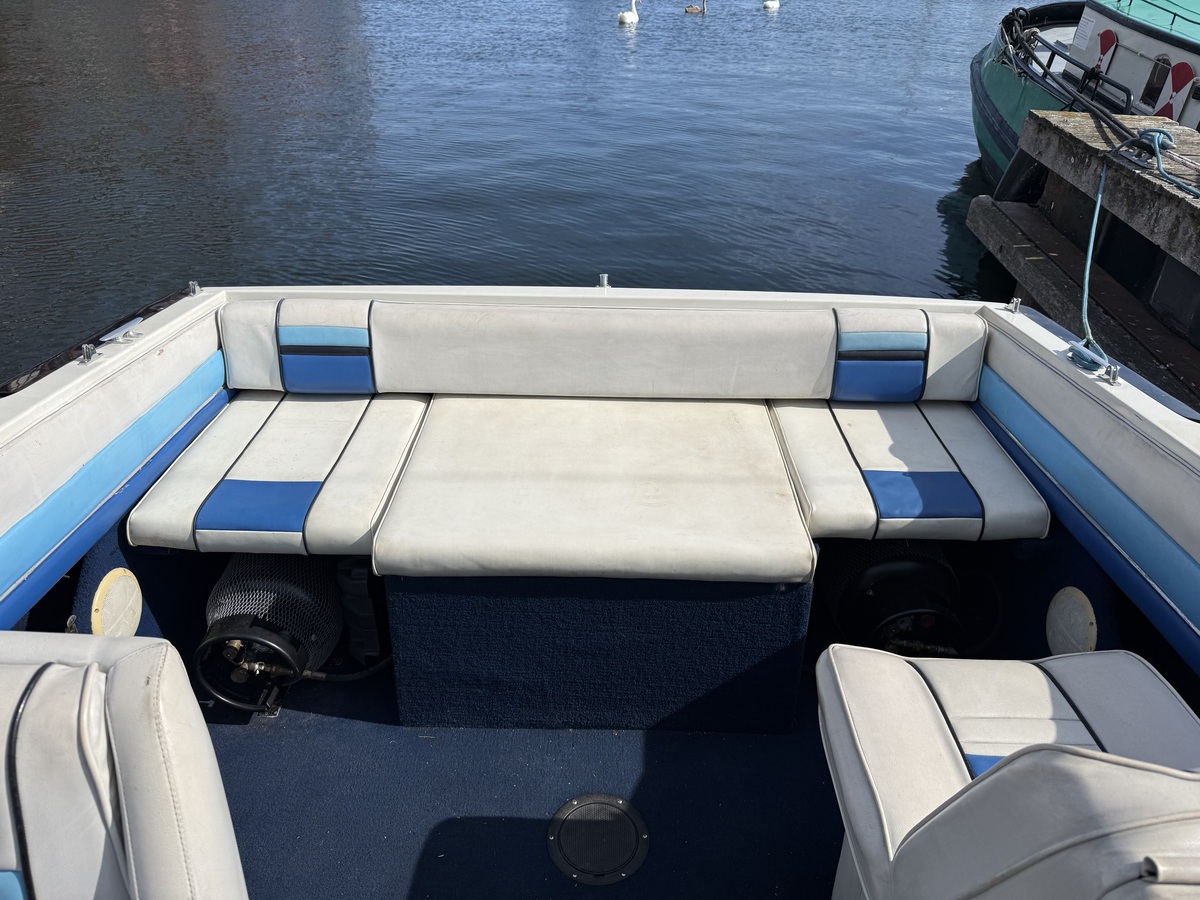 foto: 6 Wellcraft 233 Eclipse