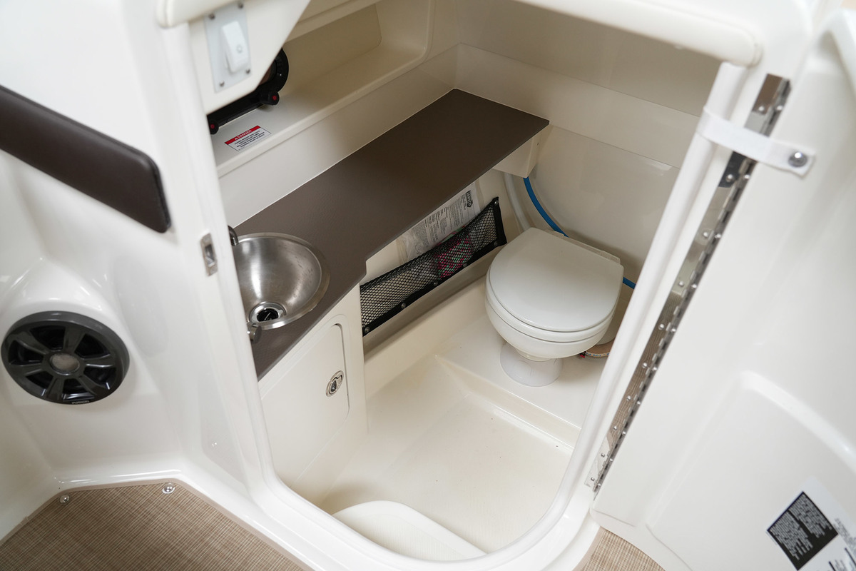 foto: 23 Sea Ray SDX 270