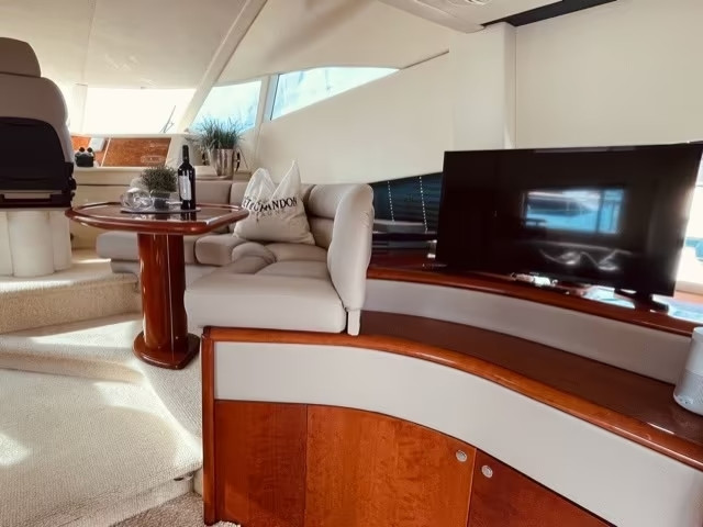 foto: 6 Fairline Squadron 52