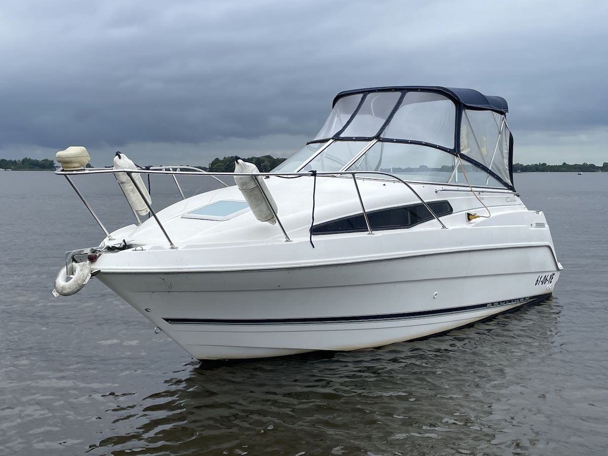 foto: 5 Bayliner 2355 Ciera