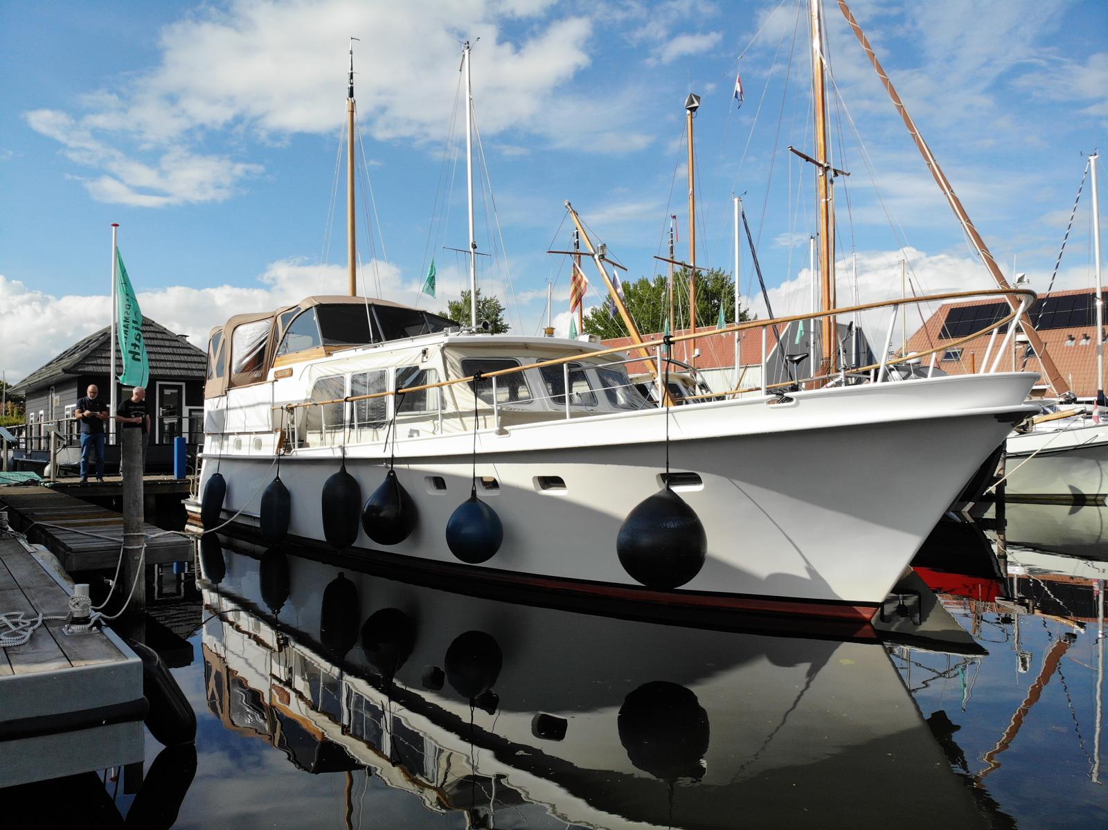foto: 9 Super Van Craft 1350