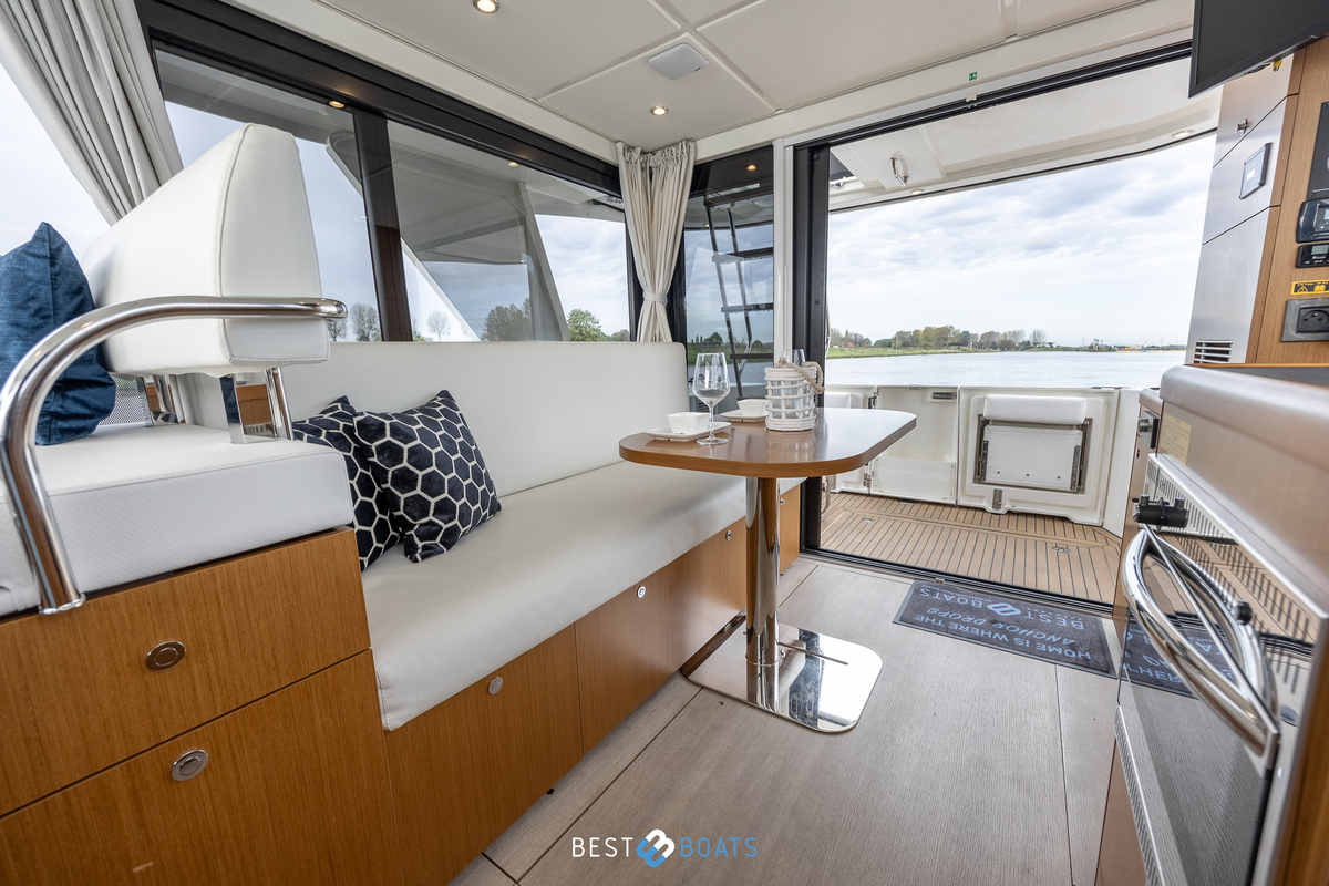 foto: 11 Beneteau Swift Trawler 30 