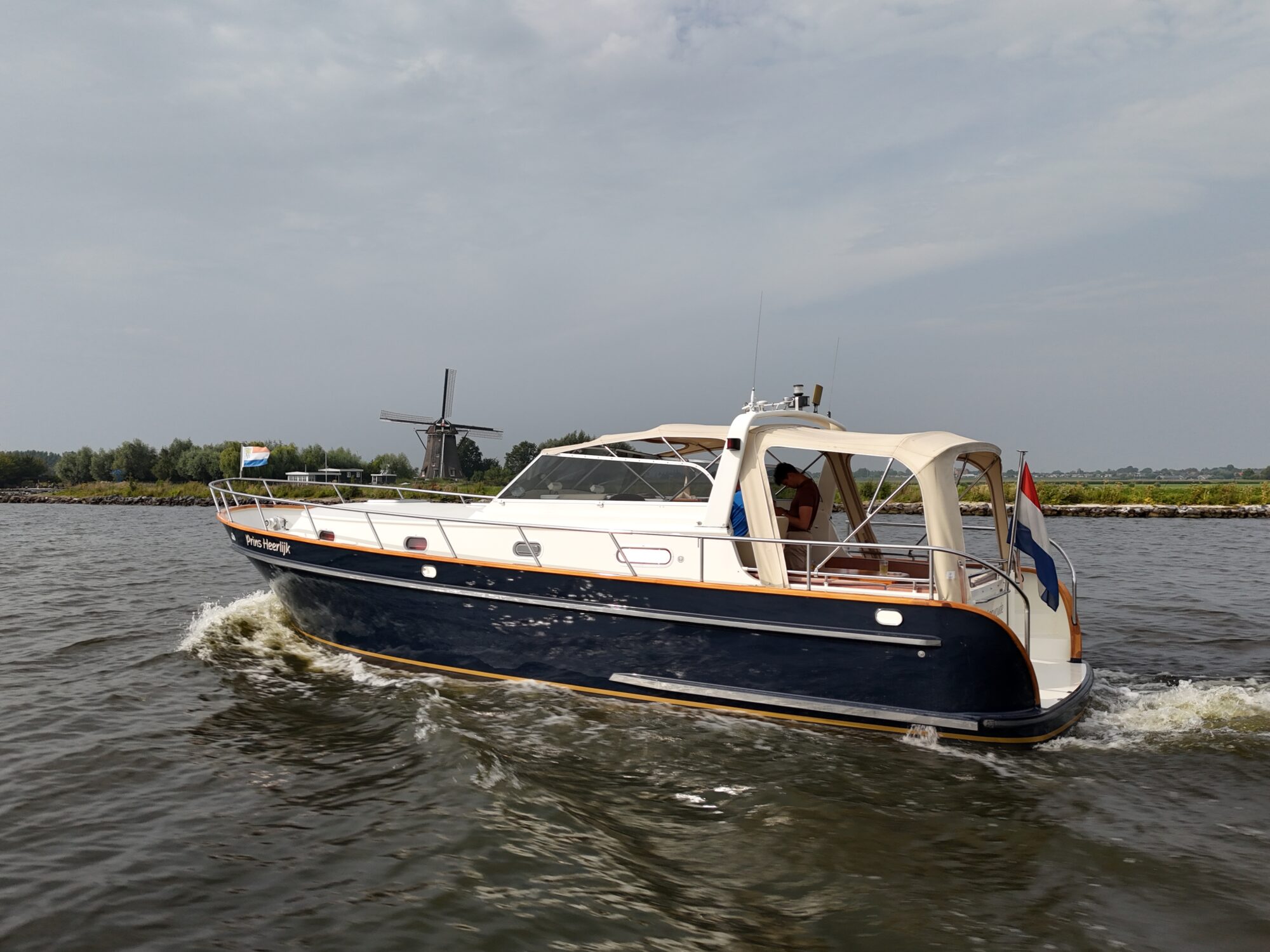 foto: 14 Tryvia Tryvia 1100 OK Cabrio Spiegeldeur