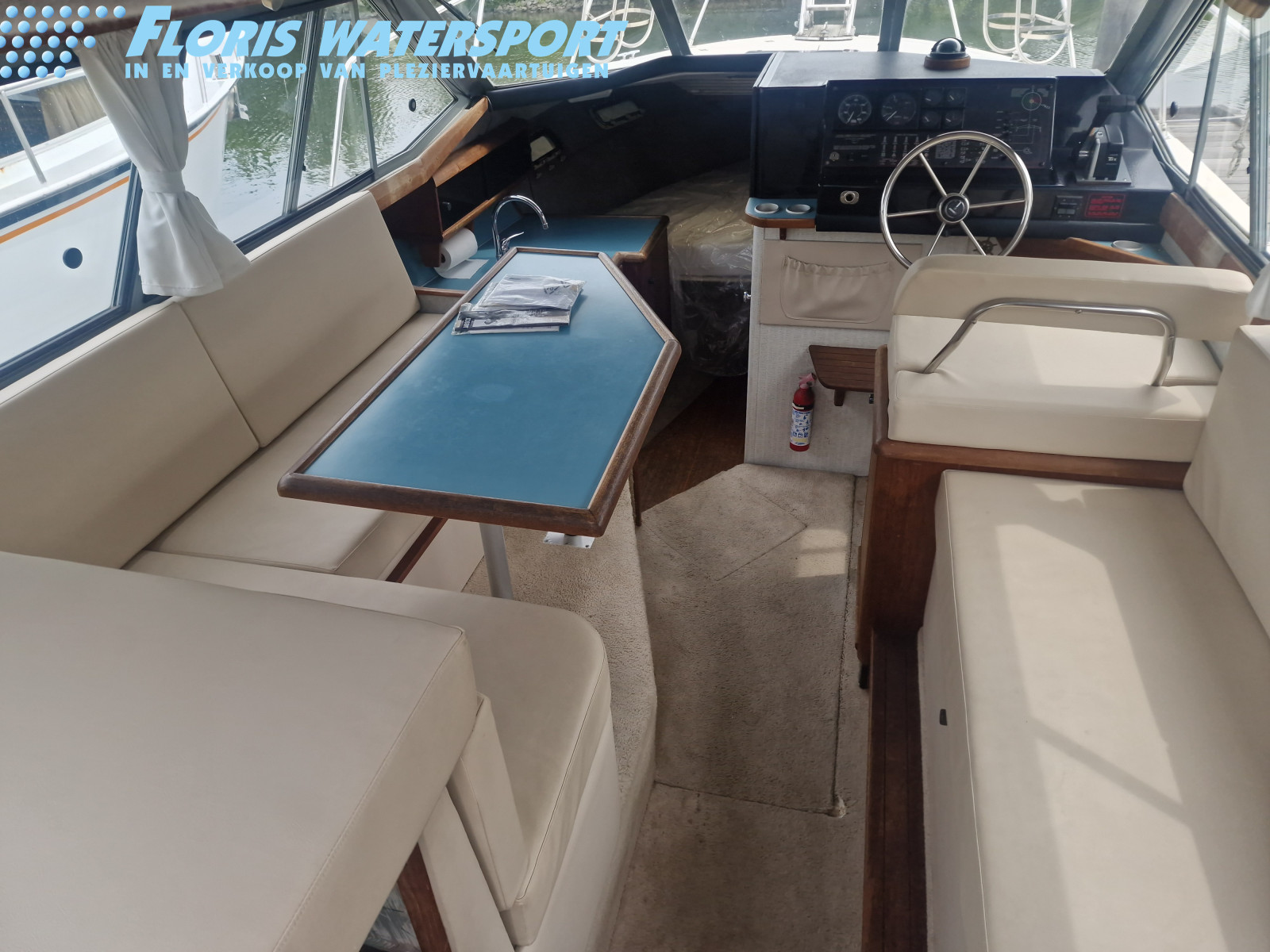 foto: 5 Bayliner  2858