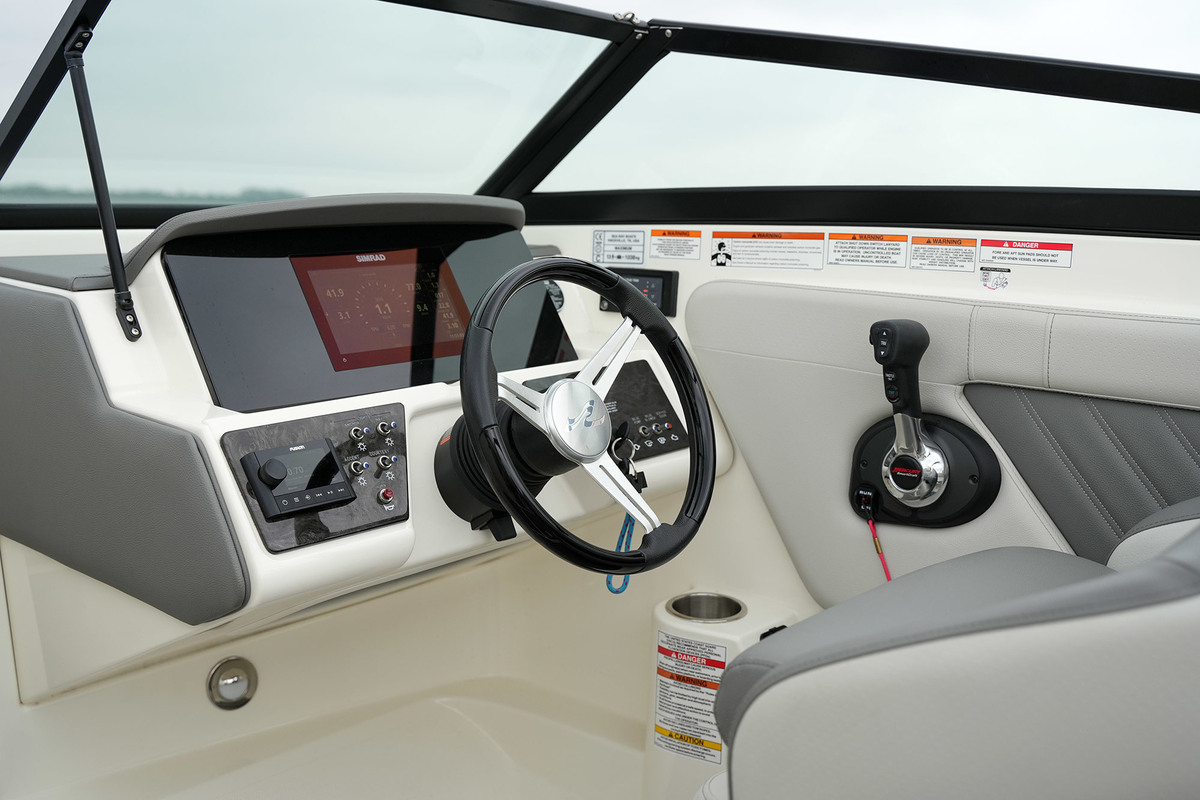 foto: 6 Sea Ray SPX 230