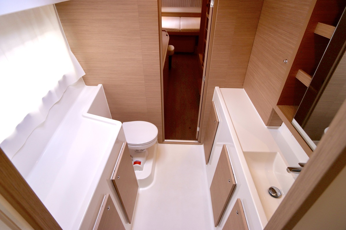 foto: 26 Lagoon 42 Full specs