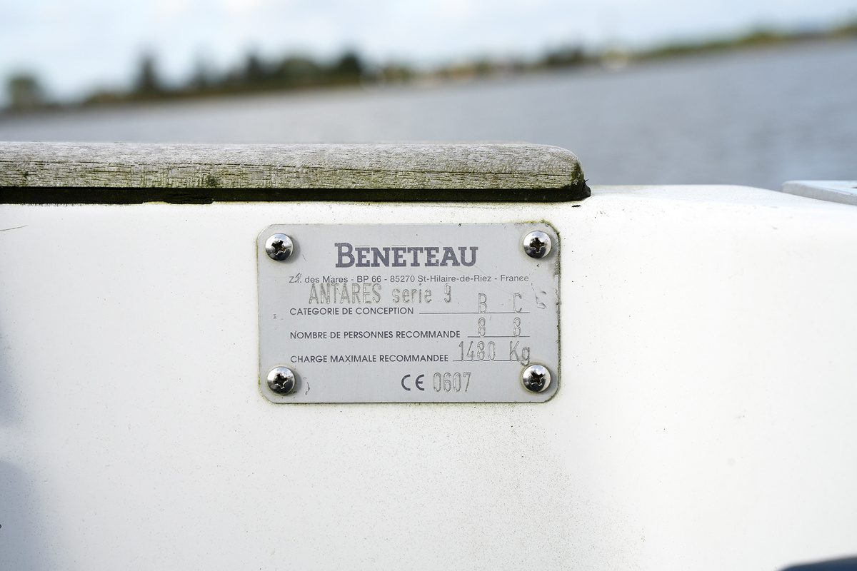 foto: 9 Beneteau Antares Serie 9