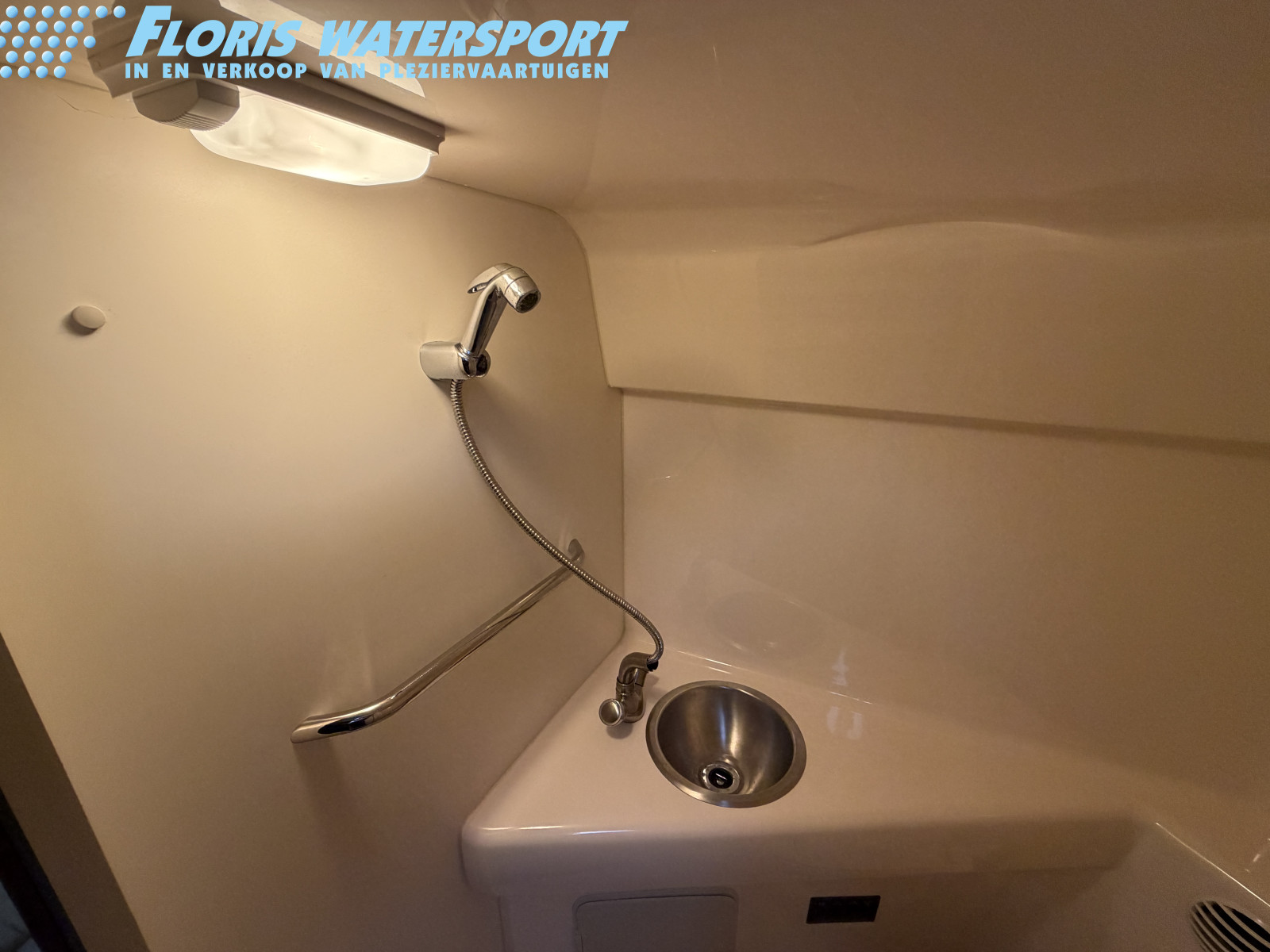 foto: 4 Larson Cabrio 274